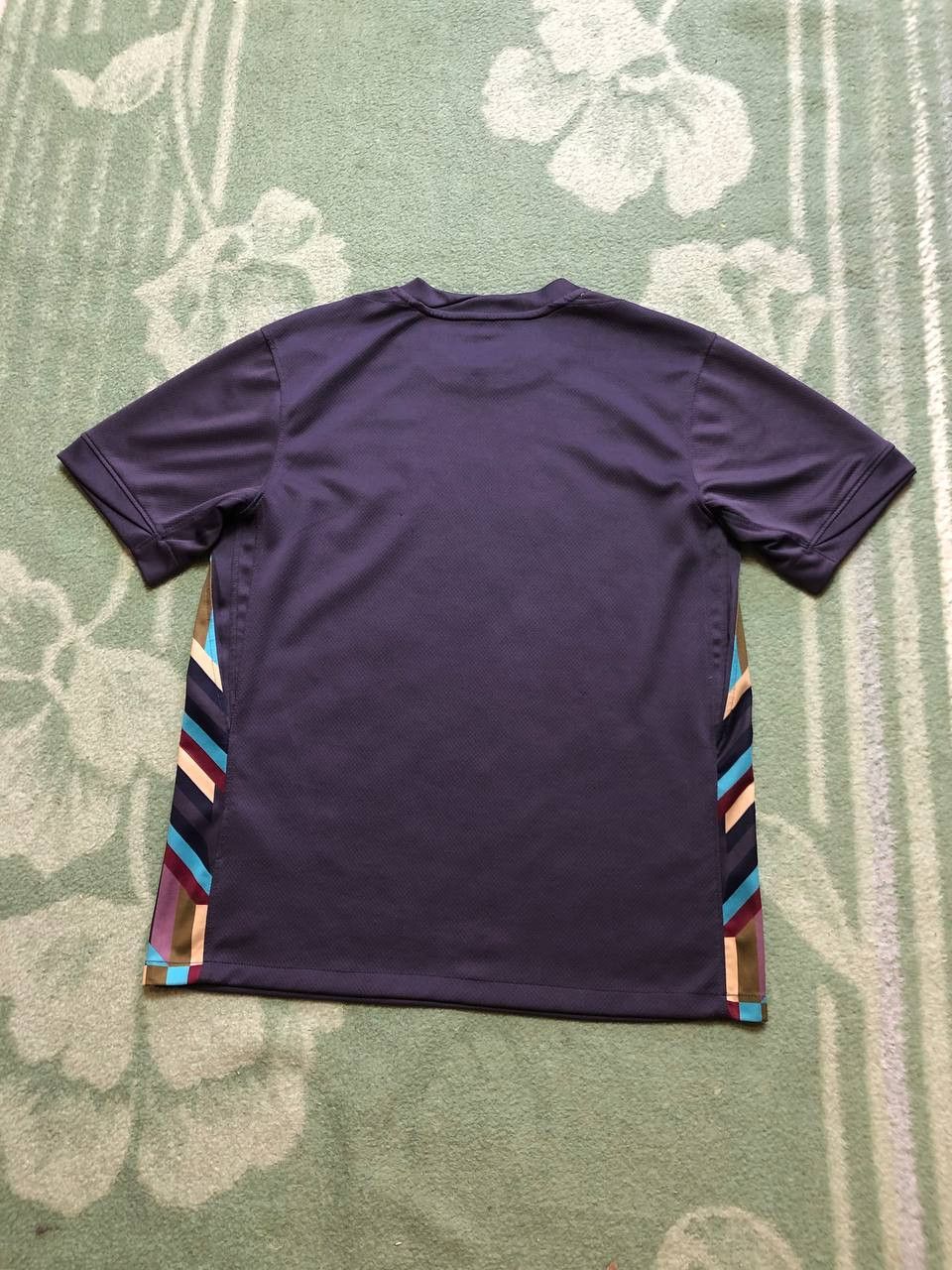 Nike Vintage Nike football England T-Shirt Y2K logo Jerseys Size US M / EU 48-50 / 2 - 18 Thumbnail