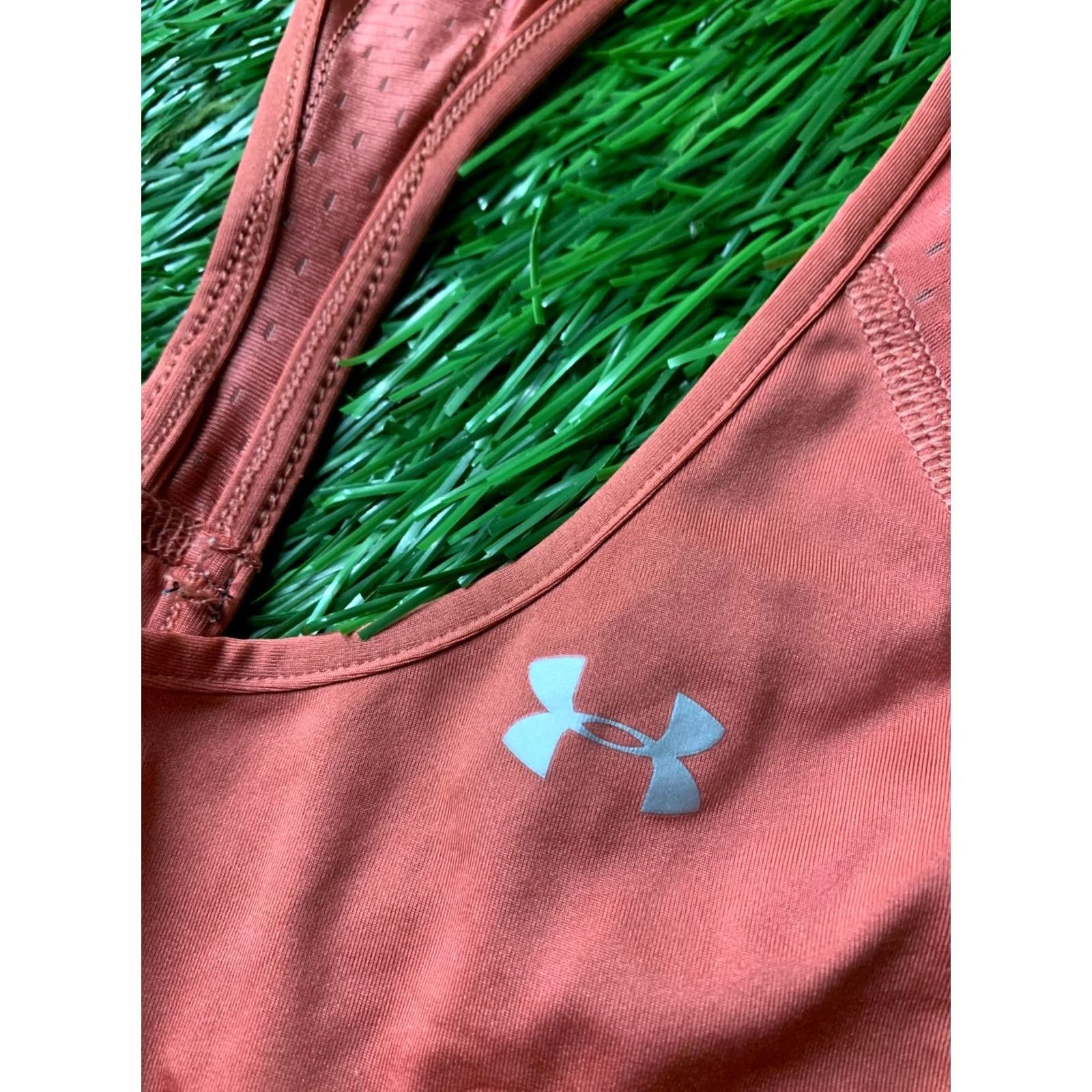Under Armour Under Armour HeatGear Vest Shirt Women Sleeveless Training 2019 Size S Peach Jersey Vest Mens Women Girls Boys Size S / US 4 / IT 40 - 4 Thumbnail
