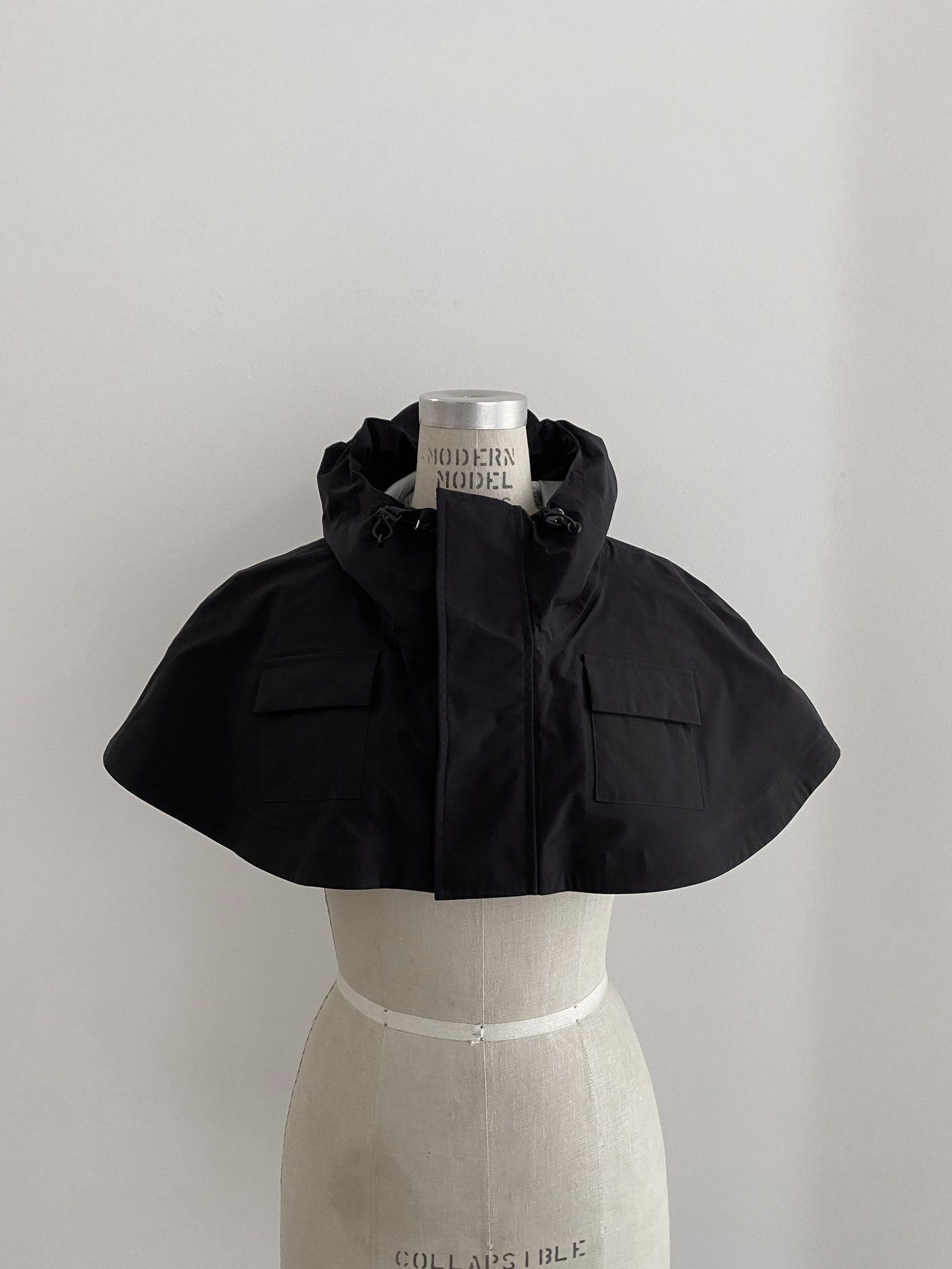 F/CE F/CE short cropped cape Size US M / EU 48-50 / 2 - 3 Thumbnail