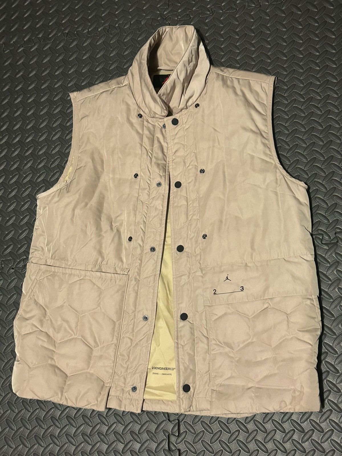 Jordan Brand Jordan 23 Engineered Beige Vest Size US M / EU 48-50 / 2 - 1 Thumbnail