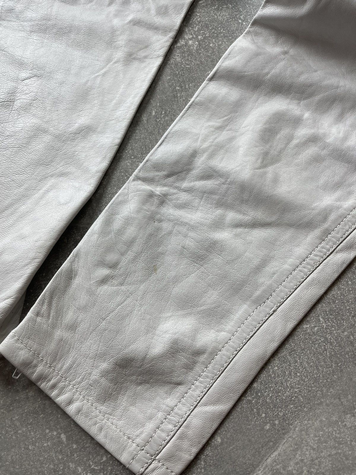 Versace Versus Gianni Versace Vintage 90s White Leather Pants Size 27" / US 4 / IT 40 - 9 Thumbnail