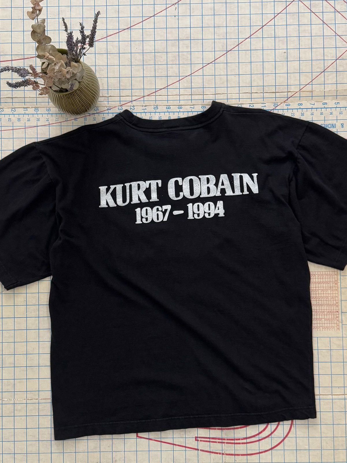 Band Tees × Vintage Vintage Kurt Cobain Memorial Tee Black Size XL Fits Cropped Size US XL / EU 56 / 4 - 7 Thumbnail
