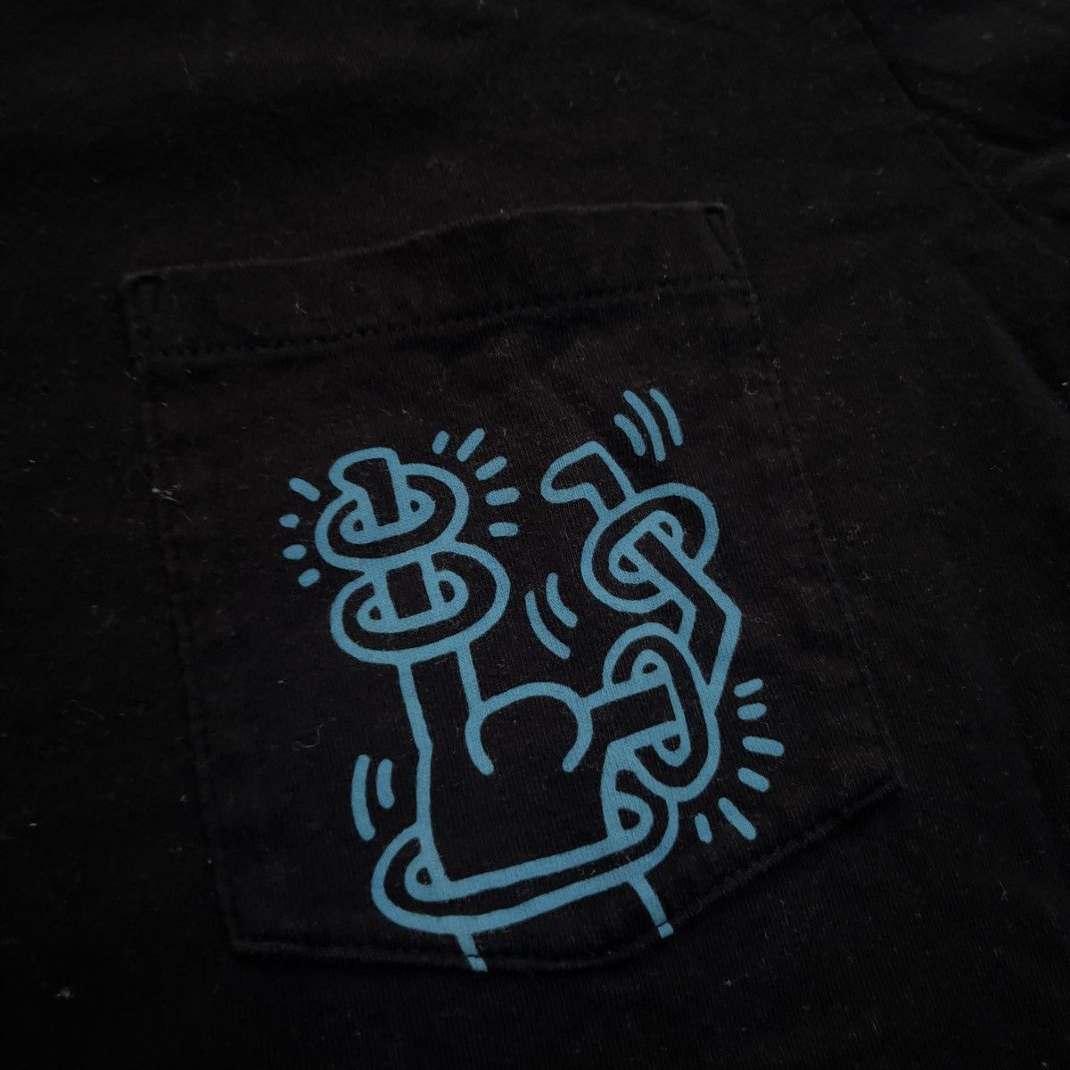 Keith Haring × Uniqlo × Vintage Vintage UNIQLO KEITH HARING MOMA Pocket Shirt Size US L / EU 52-54 / 3 - 4 Thumbnail