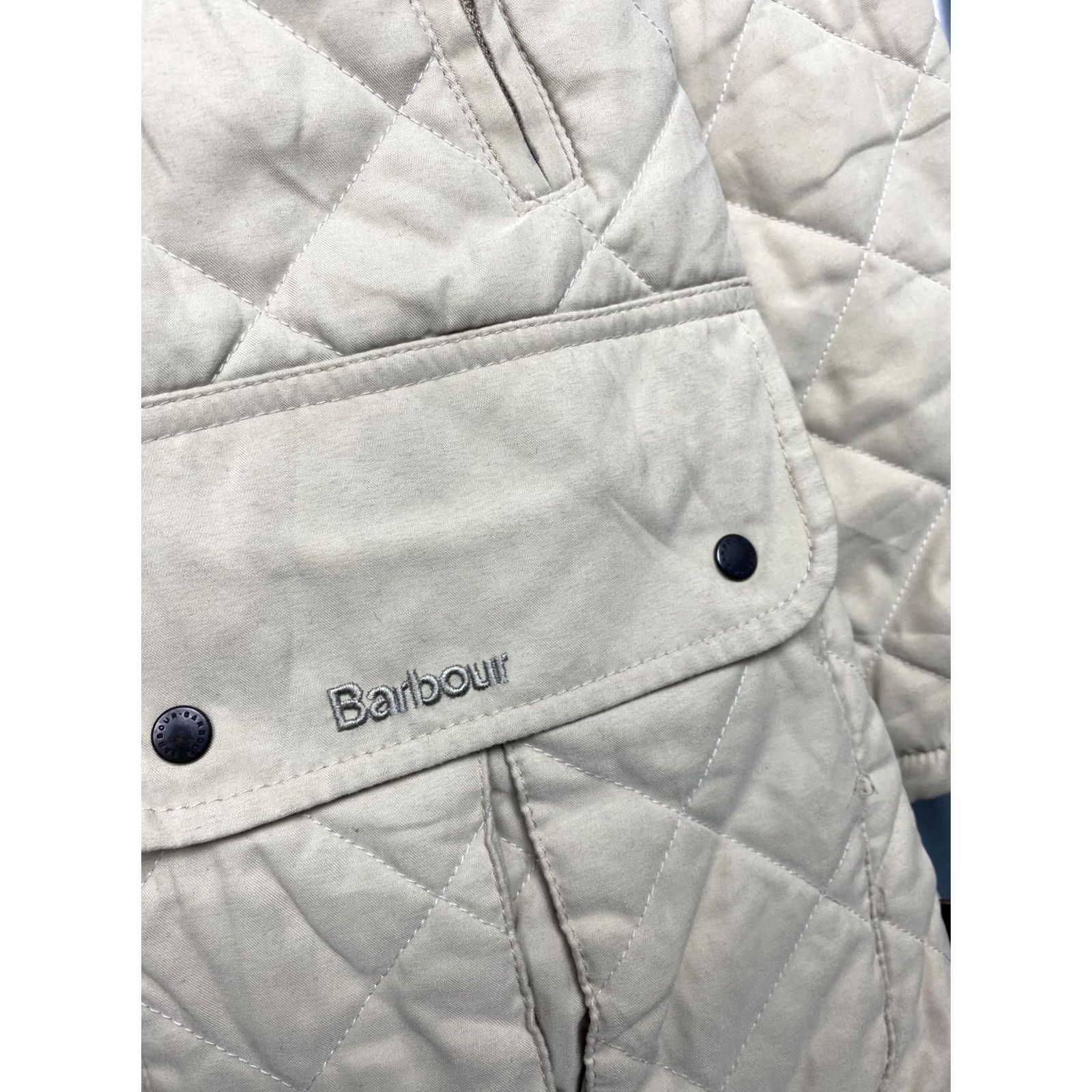 Barbour Barbour Womens Jacket Barbour Vintage Quilted Jacket Size US 8 Beige Size M / US 6-8 / IT 42-44 - 4 Thumbnail