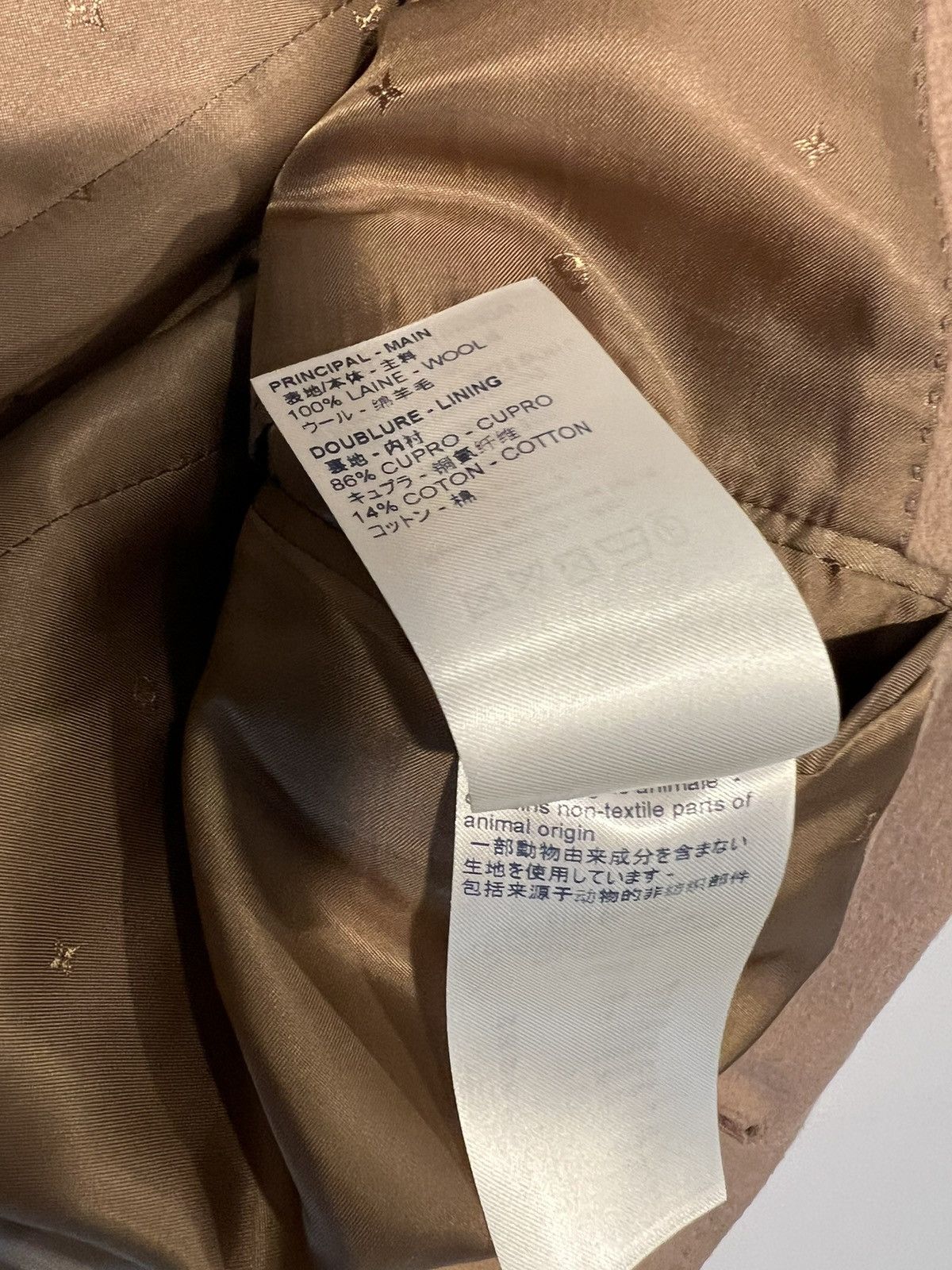 Louis Vuitton Louis Vuitton men’s camel overcoat. 48/M. $5100 Size US M / EU 48-50 / 2 - 19 Thumbnail