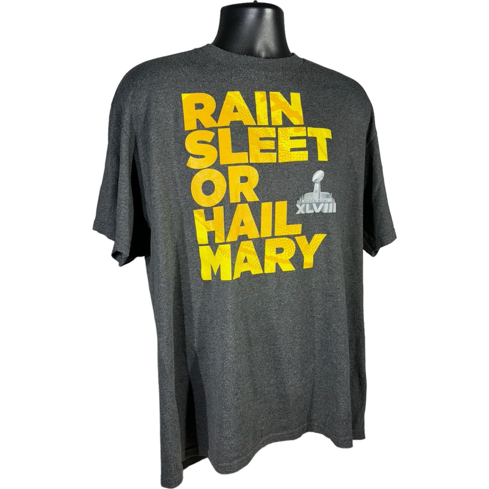 NFL "Rain Sleet Or Hail Hary" Tee Size US XL / EU 56 / 4 - 4 Thumbnail
