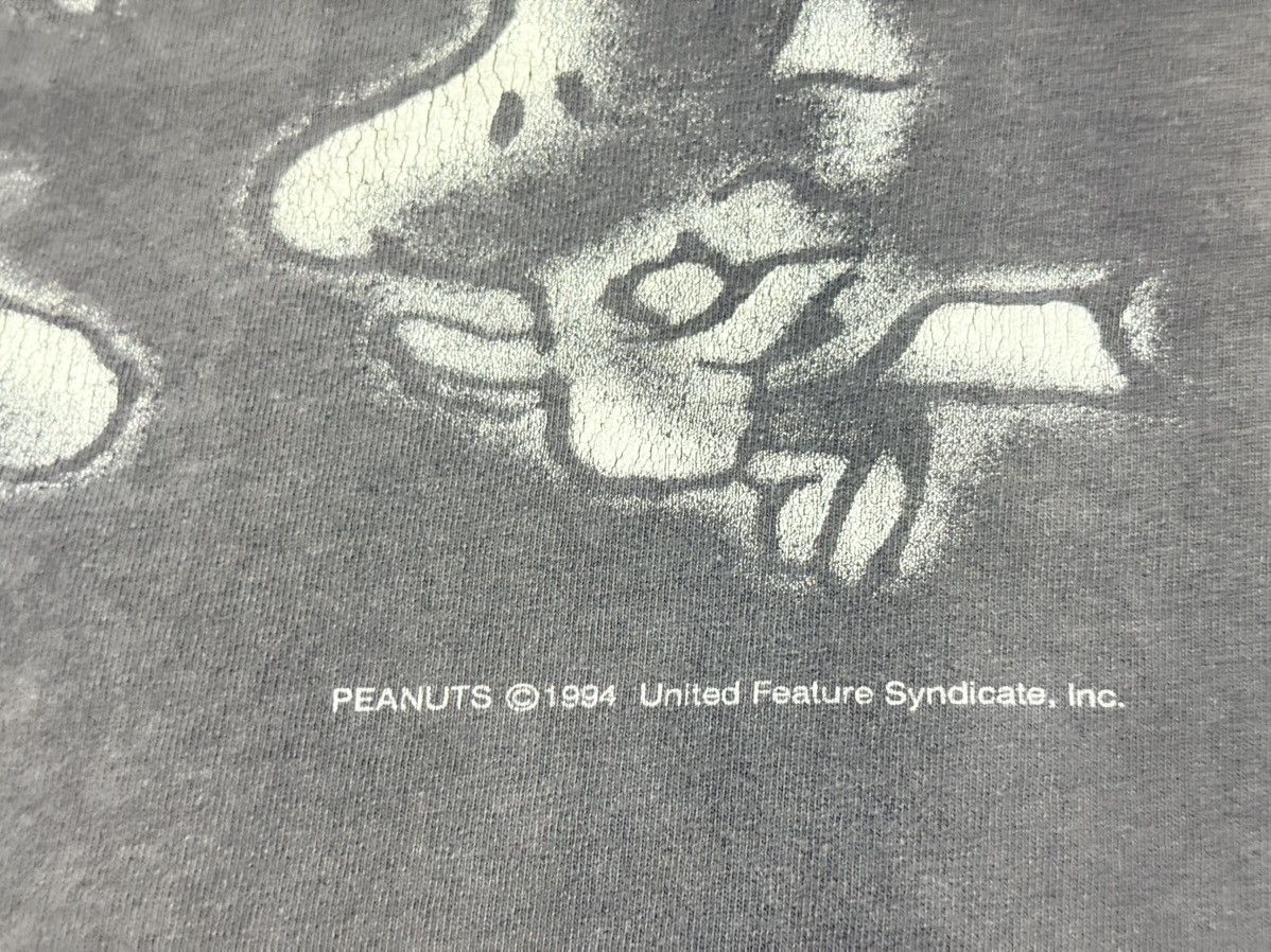 Vintage Vintage 90s Peanuts T Shirt Smoking Fade Size US XL / EU 56 / 4 - 6 Thumbnail