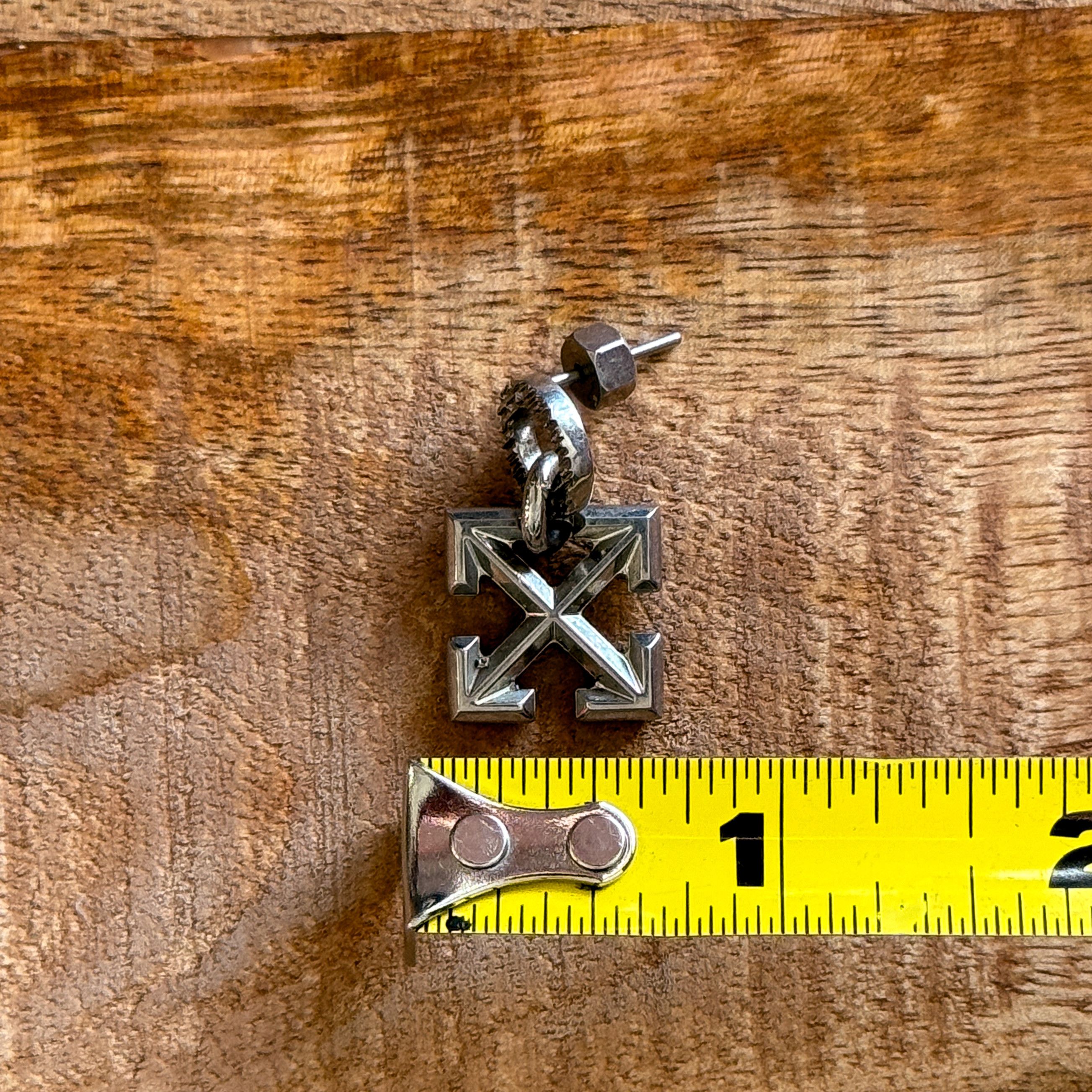 Off-White Off-White Silver Arrow Cross Single Dangle Earring Italy Size ONE SIZE - 3 Thumbnail