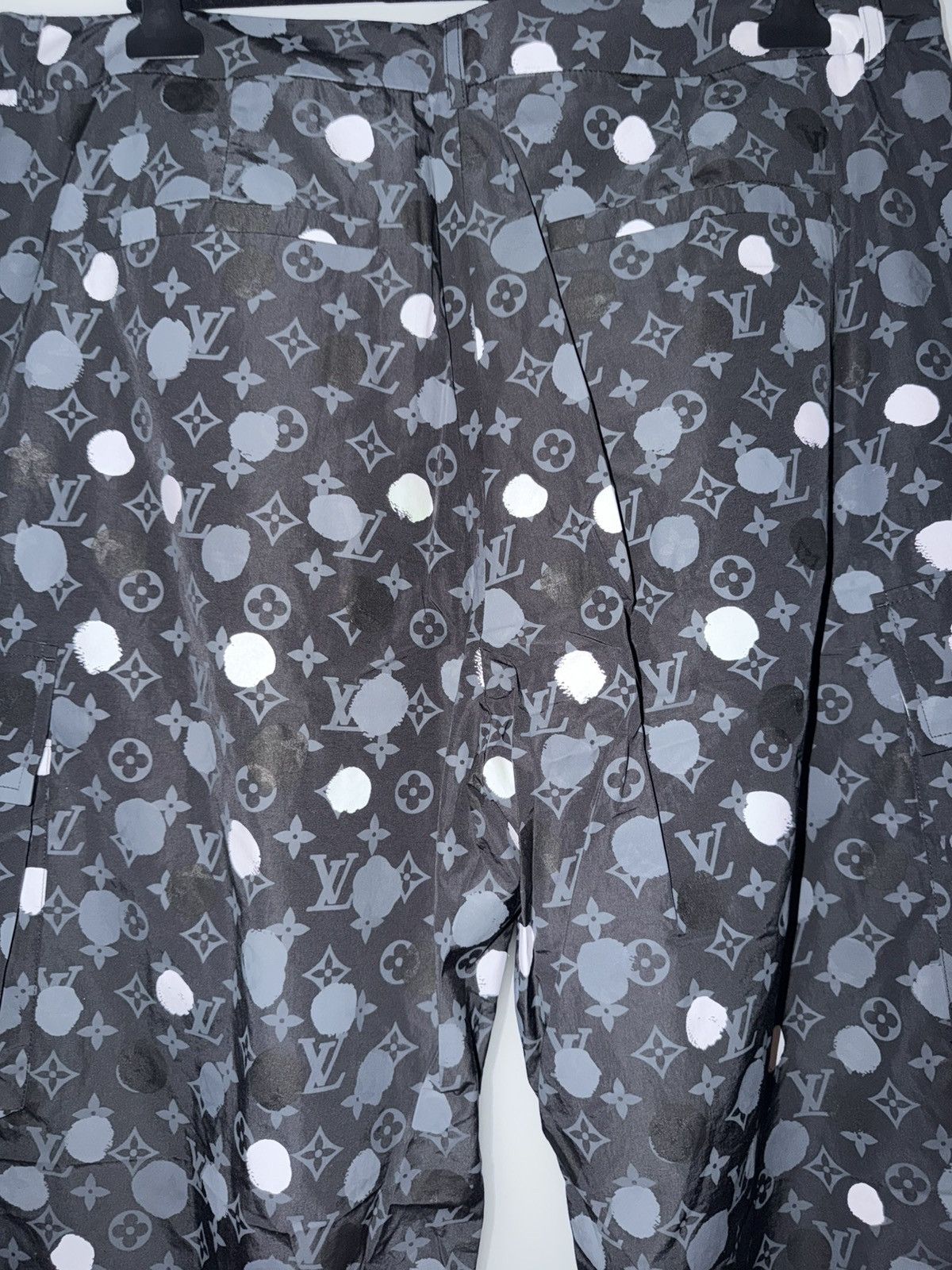 Louis Vuitton × Yayoi Kusama Louis Vuitton x Yoyoi Kusama Cargo Pants Size US 40 / EU 56 - 11 Thumbnail