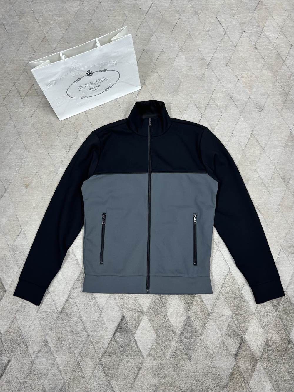 Prada Prada Colorblock Logo Blouson Size S Size US S / EU 44-46 / 1 - 1 Thumbnail
