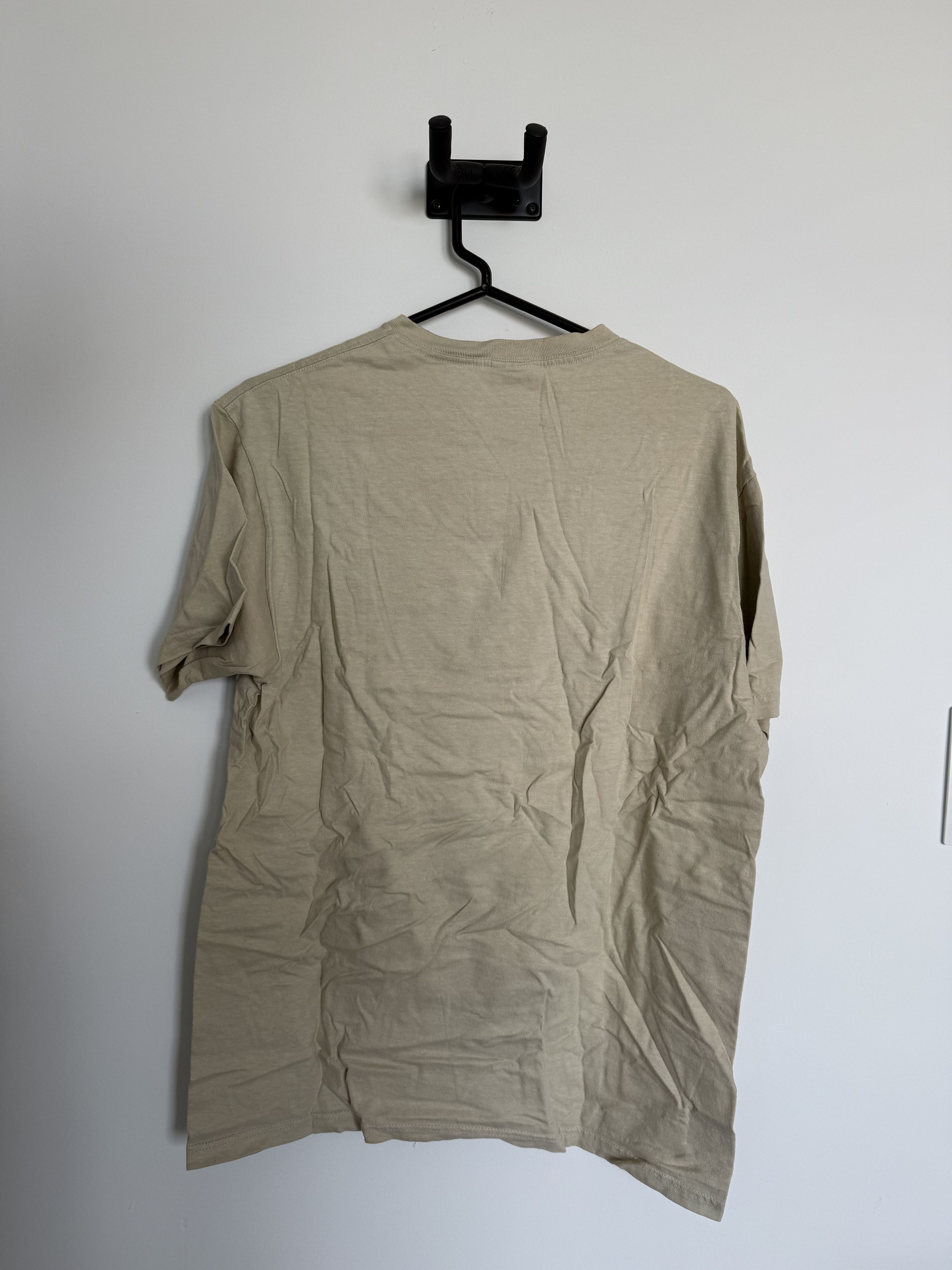 Kaws × Supreme Supreme x Kaws Size US M / EU 48-50 / 2 - 2 Thumbnail