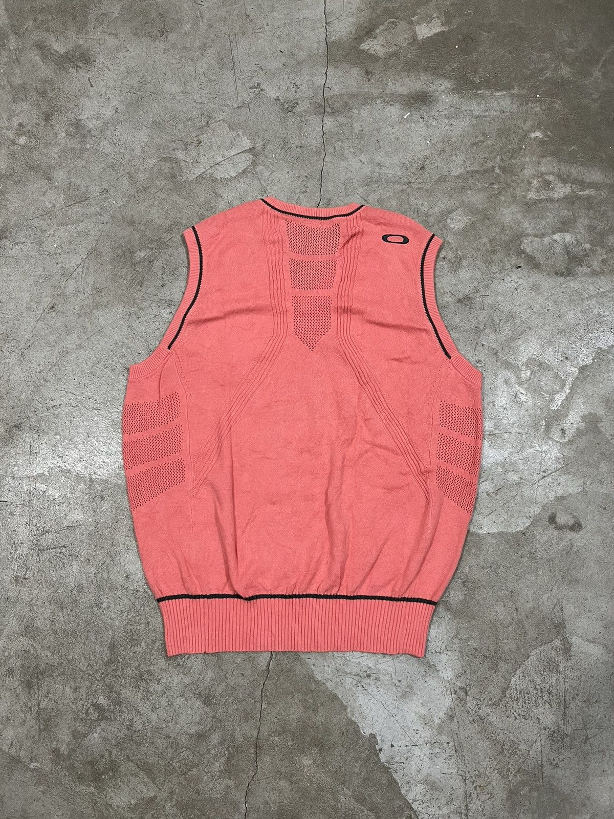 Oakley × Travis Scott × Vintage Rare! Pink Oakley Softwear Skull Logo Design Knitted Vest Size US L / EU 52-54 / 3 - 4 Thumbnail