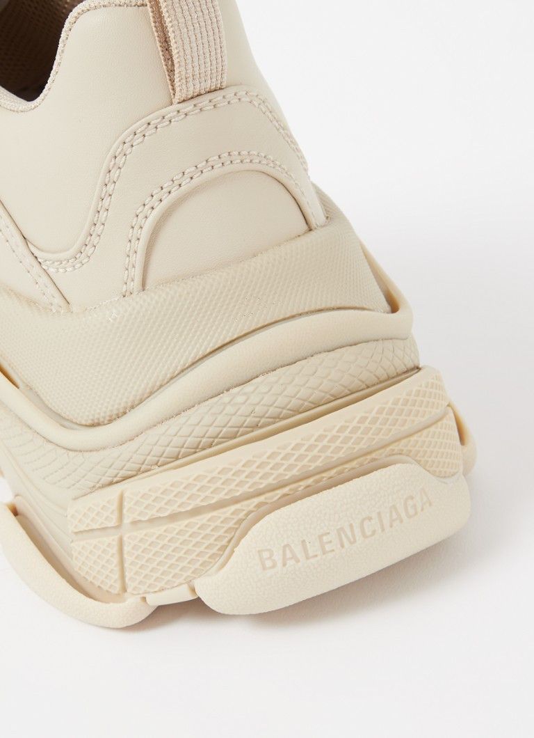 o1mt1gz0824 Triple S Sneakers in Beige