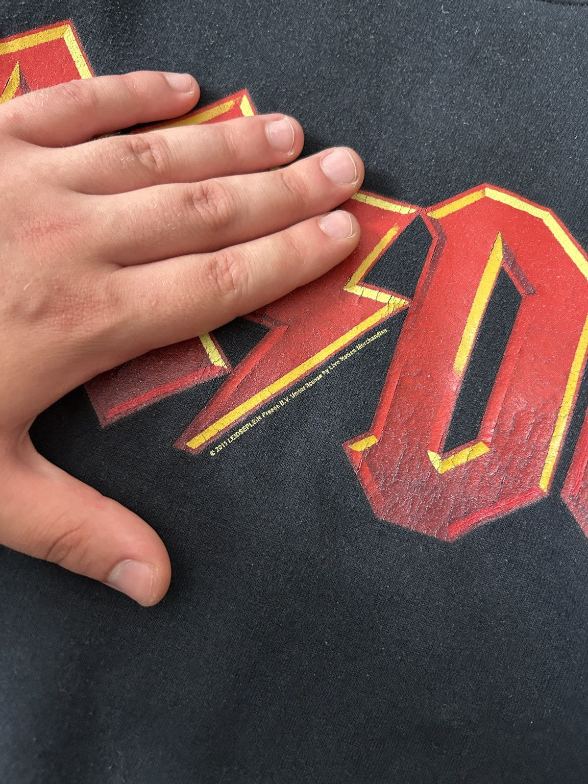 AC/DC Vintage AC&DC 2011 licensed big logo hoodies mens Size US XL / EU 56 / 4 - 4 Thumbnail