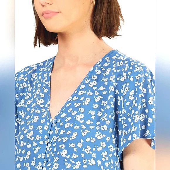 Rails Sophia Blue Daisies Short Slv V-neck Button-Up Romper Floral Size 27" / US 4 / IT 40 - 5 Thumbnail