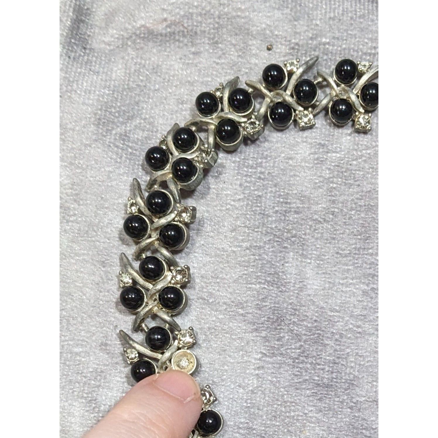 Other Vintage Black Gem And Rhinestone Studded Silver Tone Necklac Size ONE SIZE - 7 Thumbnail