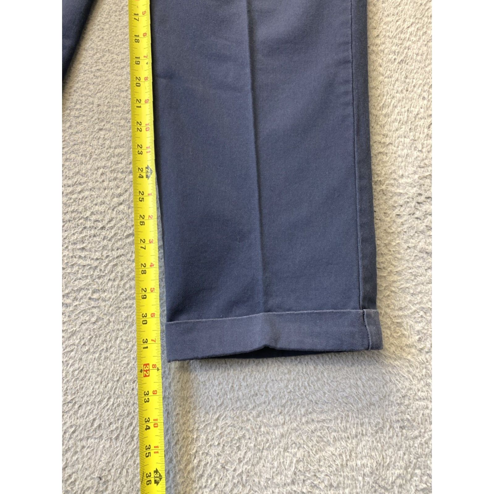 Tommy Hilfiger Tommy Hilfiger Pants Mens 33x32 Chino Straight Leg Flat Front Navy navy faded Blue Casual Mens Slim Fit Button Zipper Pockets Cotton Size US 33 - 4 Thumbnail