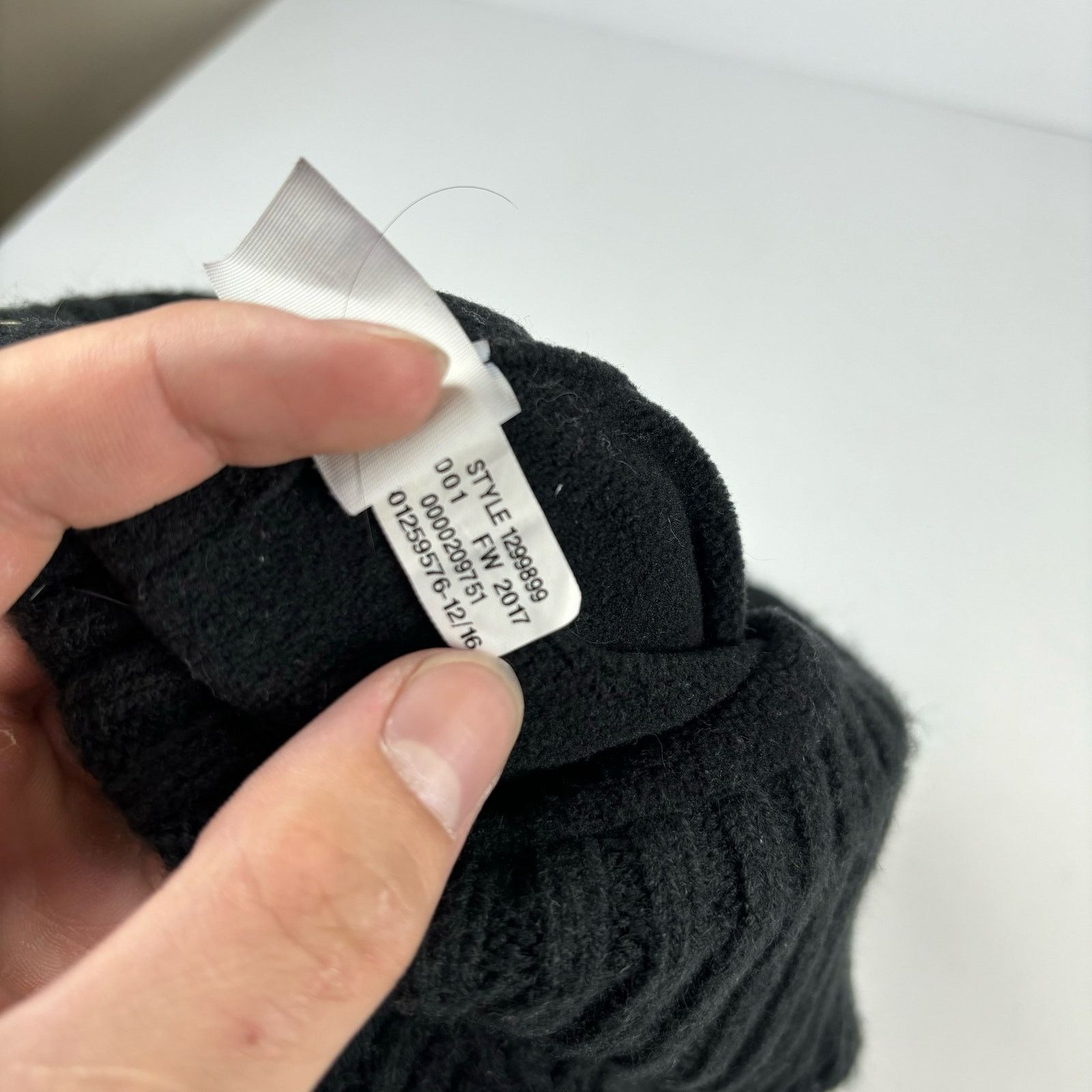Under Armour Under Armour cable knit skull cap fleece lined beanie wms OS Size ONE SIZE - 5 Thumbnail