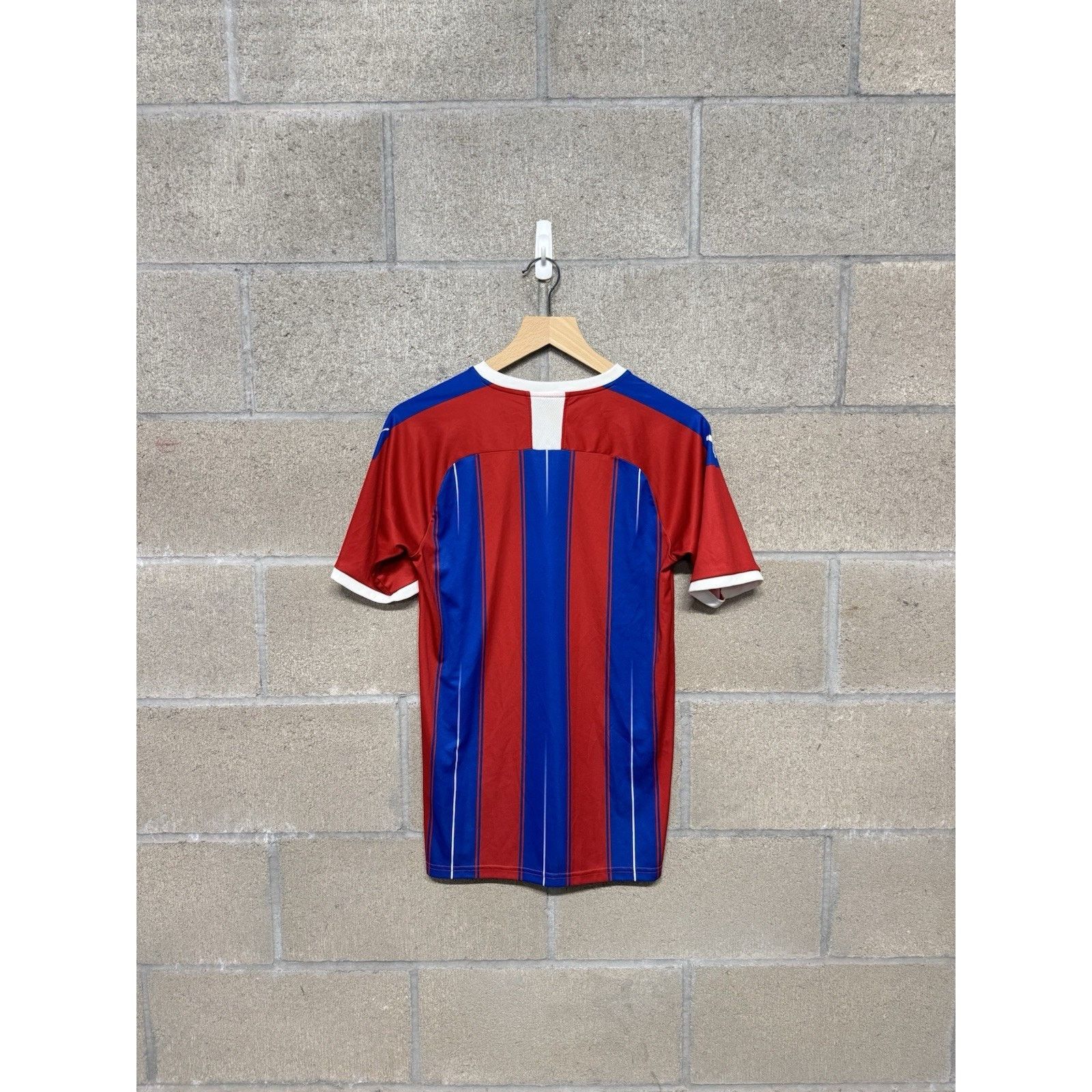 Puma Puma Crystal Palace FC Manbetx soccer Jersey Small 2019 2020 Size US S / EU 44-46 / 1 - 2 Thumbnail