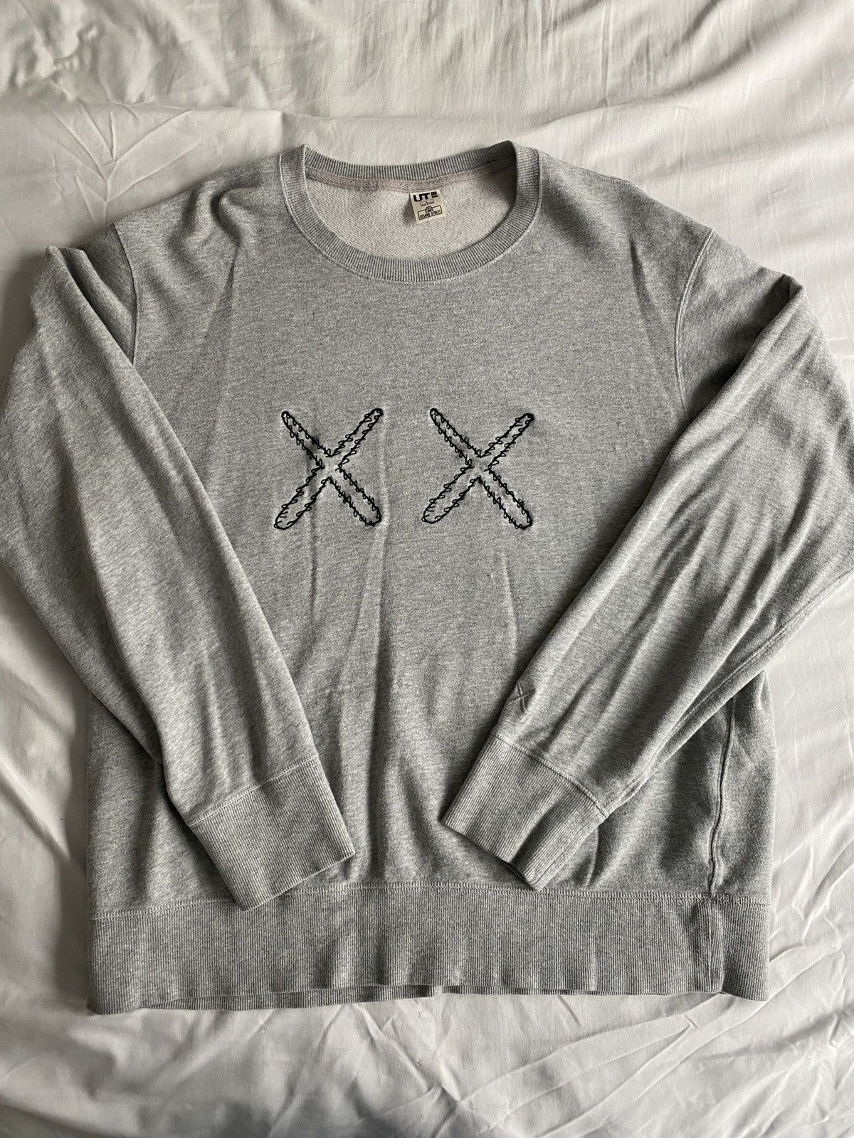 Kaws × Uniqlo Kaws Sesame Street Crewneck Size US L / EU 52-54 / 3 - 1 Thumbnail
