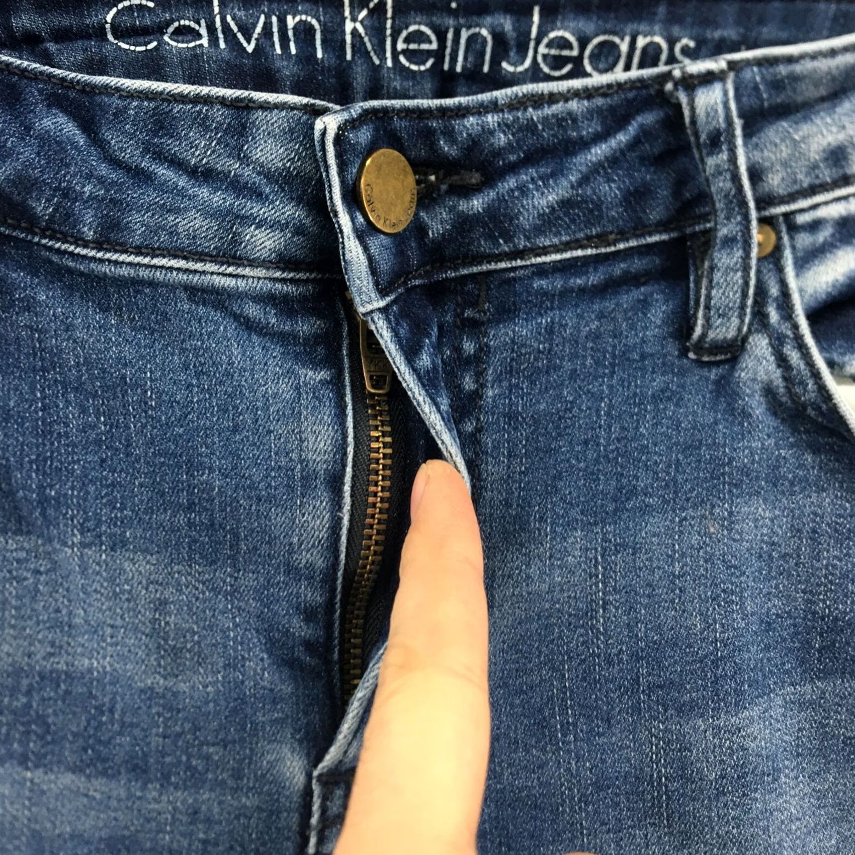 Calvin Klein Calvin Klein Ultimate Skinny Jeans Womens 31x32 Blue Denim Zip Jeans Regular Womens Size 24" / US 00 / IT 34 - 3 Thumbnail