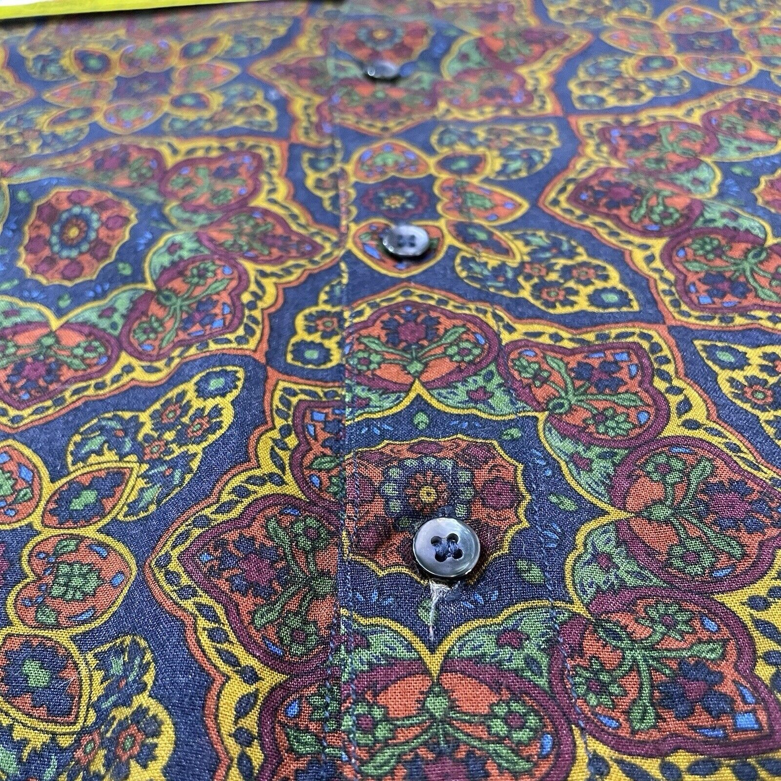 Guess VTG 1990 Guess By Georges Marciano Men’s Club Shirt Paisley Size US M / EU 48-50 / 2 - 6 Thumbnail