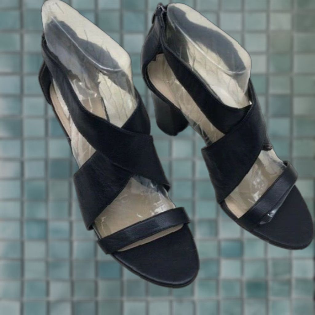Vintage Via Spiga Fiorel Black Leather Block Heeled Dress Sandal Women Size 10 M Size L / US 10 / IT 46 - 1 Thumbnail