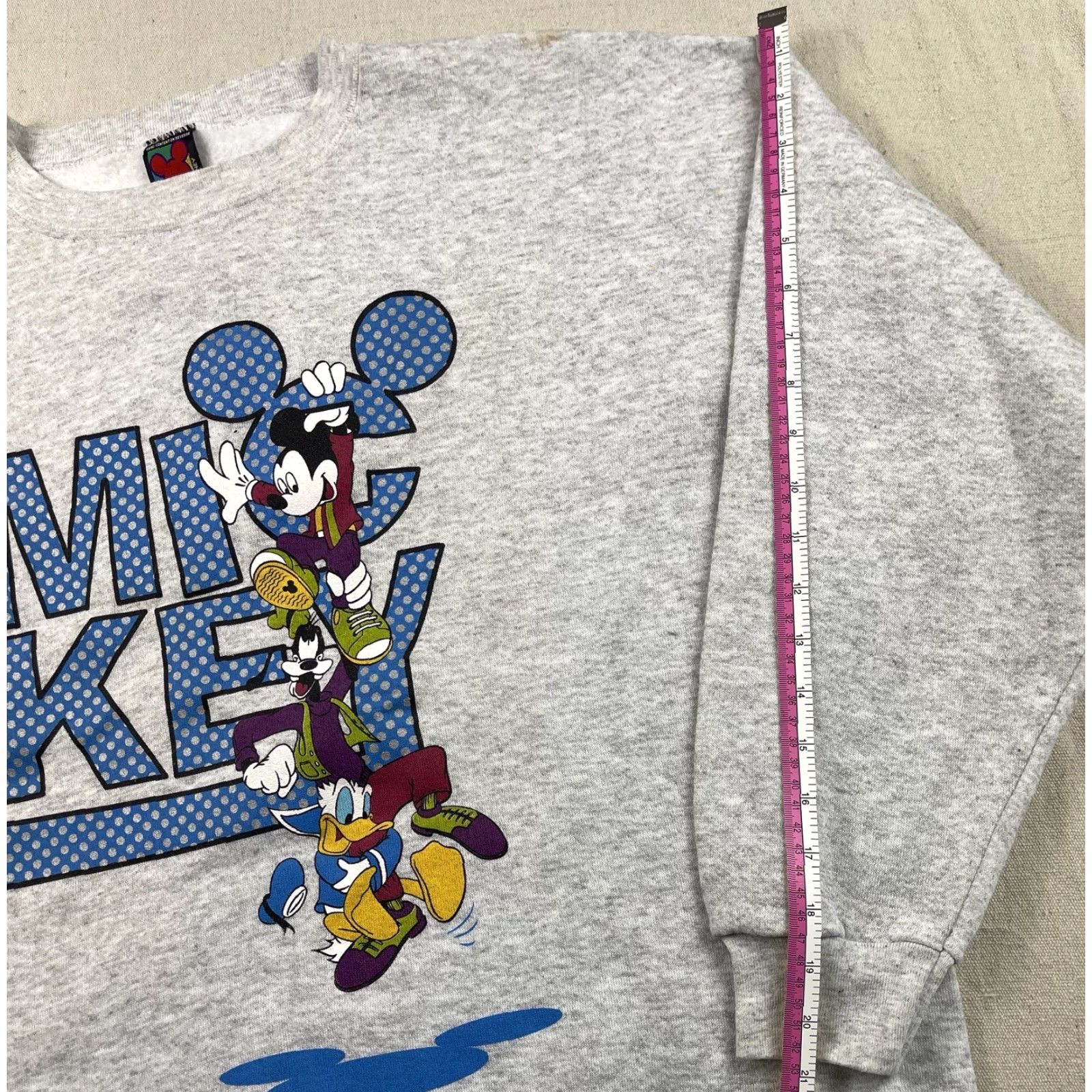 Vintage VINTAGE Disney Crewneck Sweatshirt XL Gray Mickey Mouse Donald Duck Goofy 90s Mens Size US XL / EU 56 / 4 - 6 Thumbnail