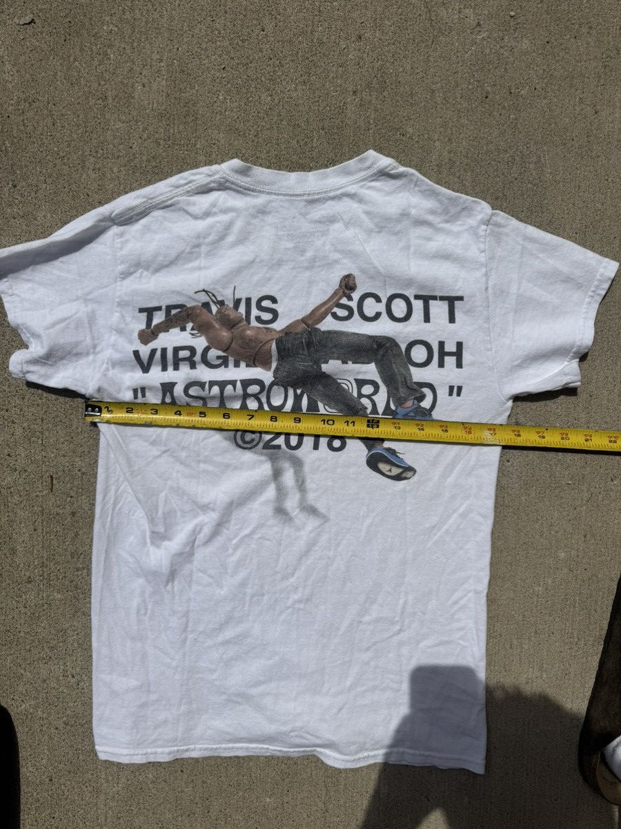 Travis Scott × Virgil Abloh Travis Scott x Virgil Abloh “HANGING BY A THREAD” T-Shirt Size US S / EU 44-46 / 1 - 5 Thumbnail