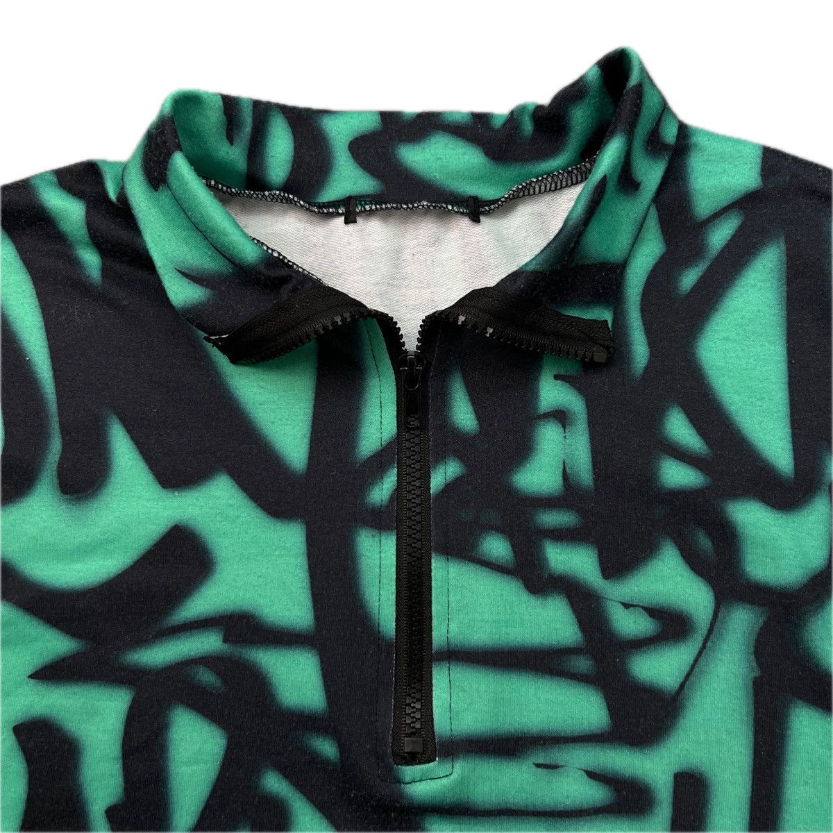 Designer Y2K Quarter Zip Graffiti Pullover Sweatshirt Size US XL / EU 56 / 4 - 5 Thumbnail