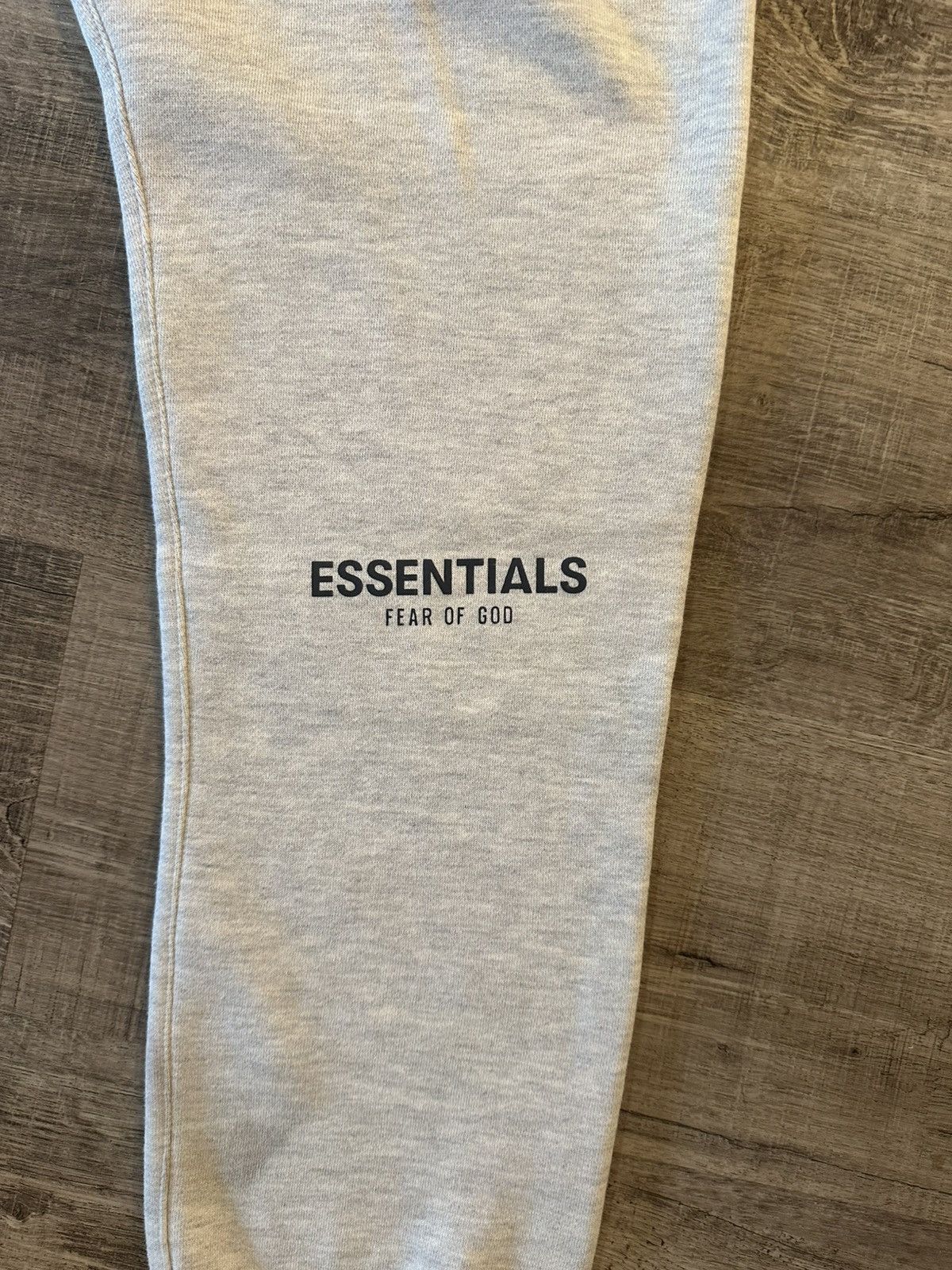 Essentials × Fear of God Fear of God Essentials Oatmeal Heather Sweatpants Size US 32 / EU 48 - 2 Thumbnail