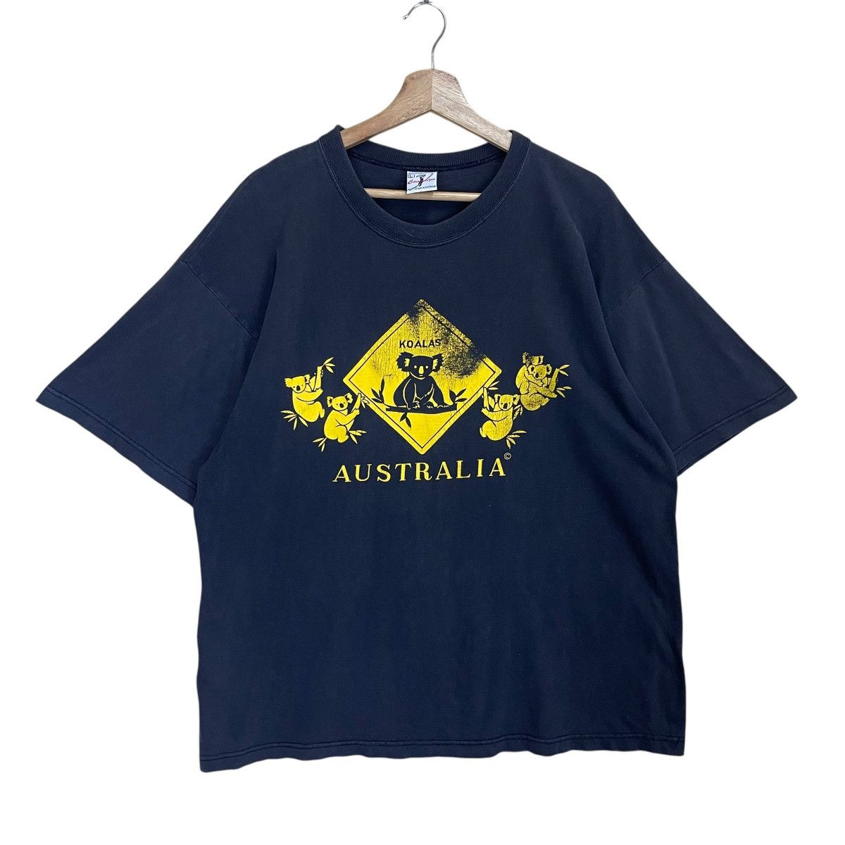 Vintage Vintage 90’s Koalas Australia Big Logo Shortsleeve Tee Size US L / EU 52-54 / 3 - 1 Thumbnail