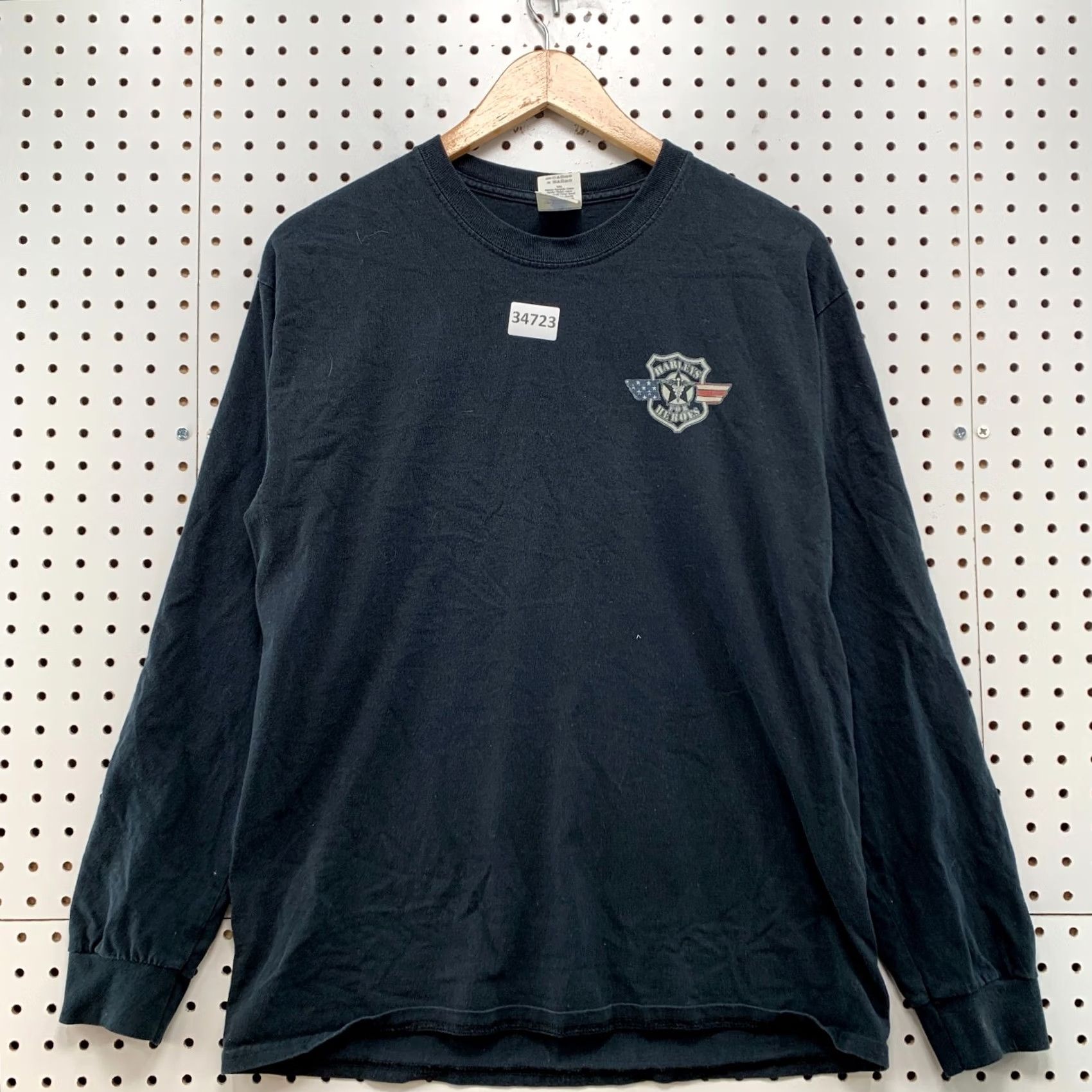 Gildan Keywords: "Vintage," "Harley," "For Heroes," "Shirt," "Mens," "Medium," "Black," "Eagle Flag," "20x27" – These are prominent and relevant Size US M / EU 48-50 / 2 - 2 Thumbnail