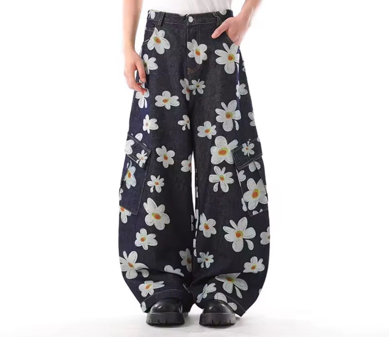 Streetwear Design Flower Printed Loose Jeans Pants