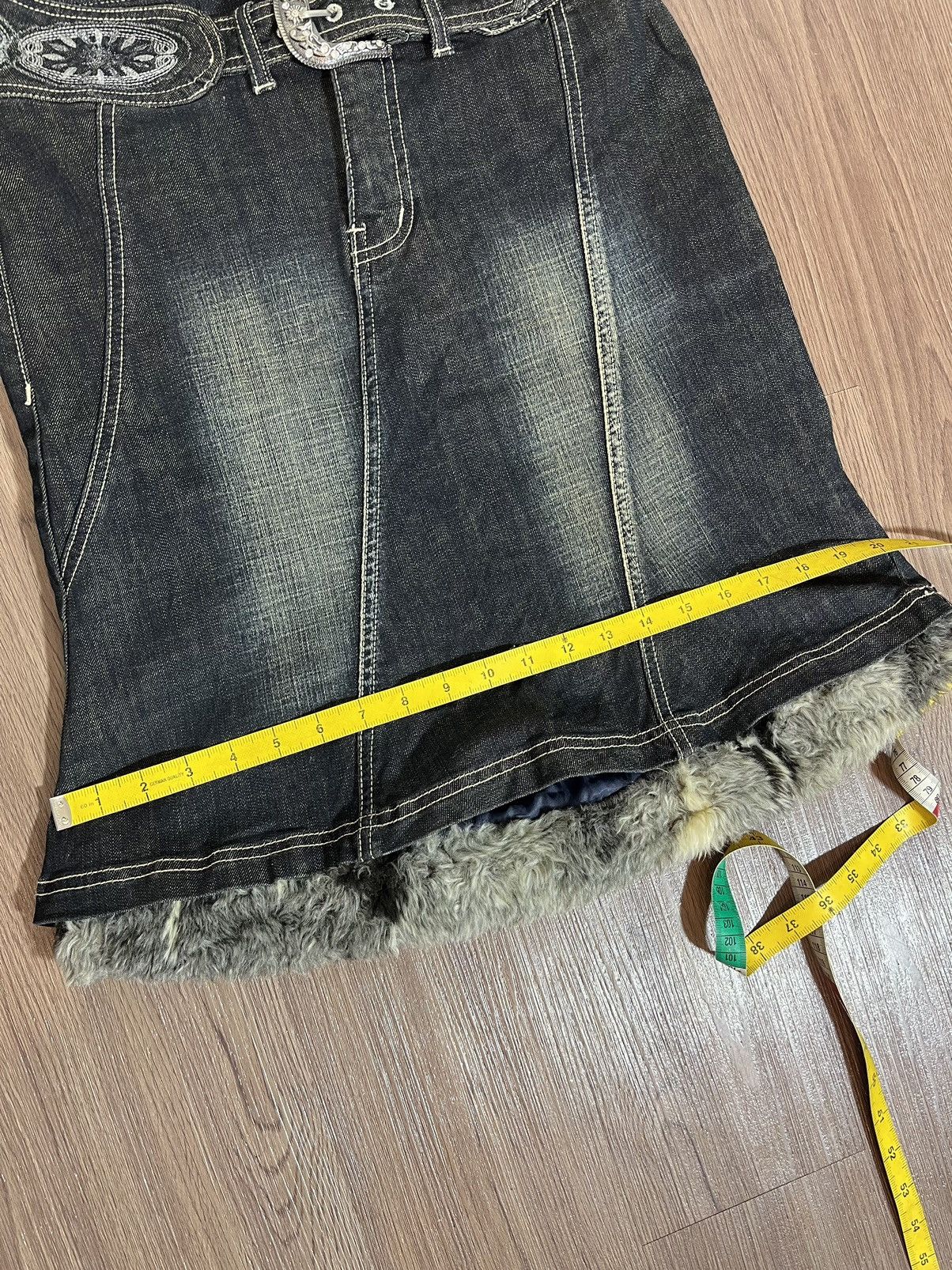Japanese Brand Y2K Bangbang Blackwashed Fur Midi Skirt Size US 33 - 11 Thumbnail