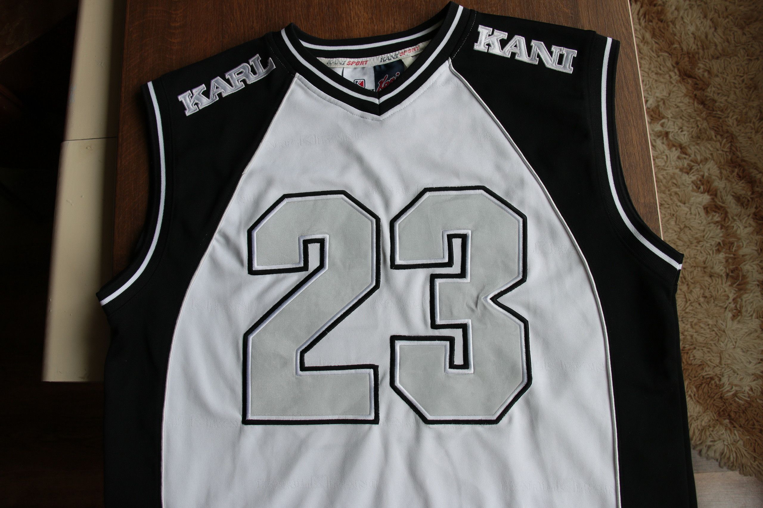 Karl Kani Karl Kani t-shirt, vintage 90s, 1990s hip hop, Y2K, size L Size US L / EU 52-54 / 3 - 5 Thumbnail