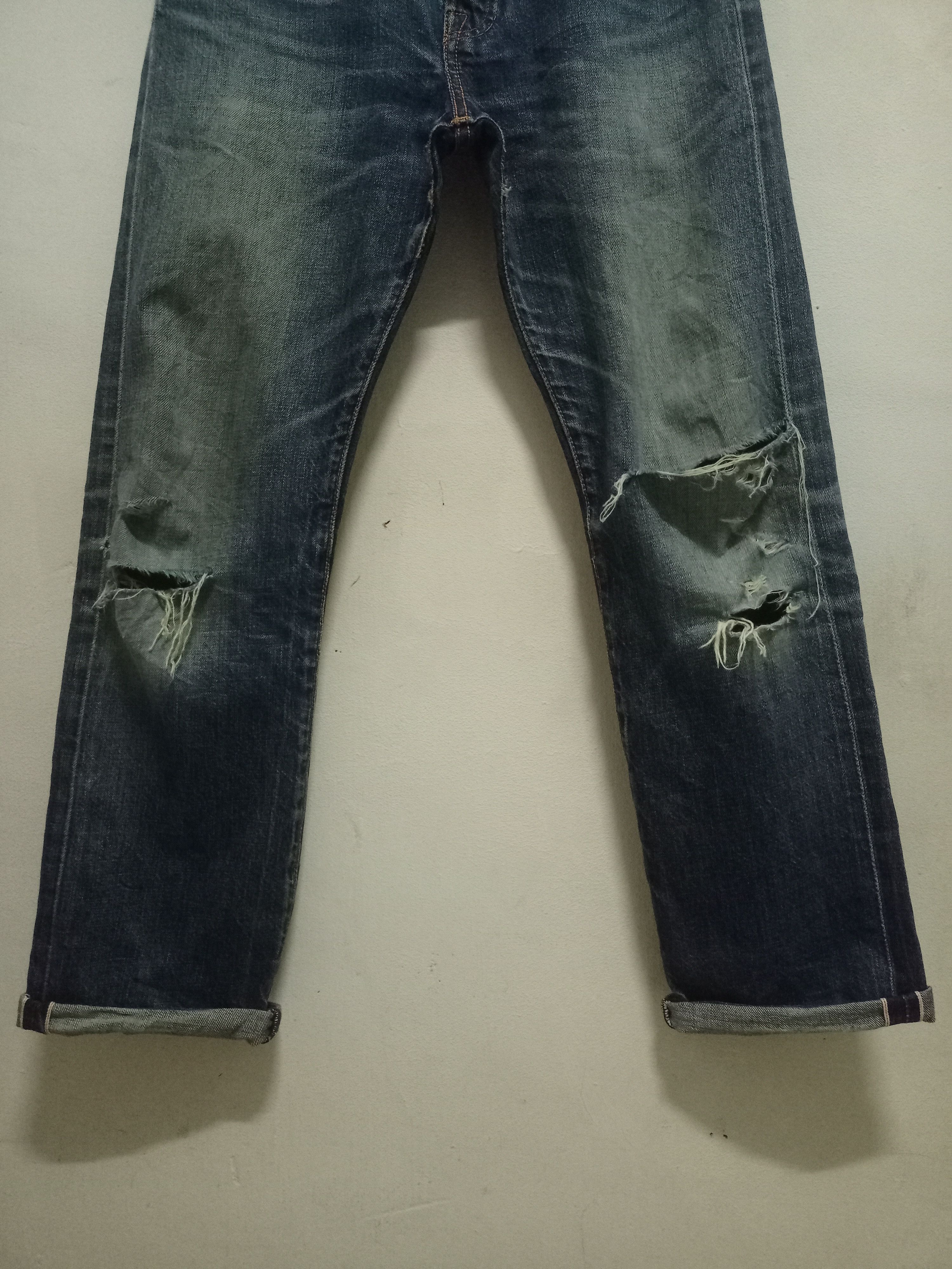 Levi's Vintage Levis 501 Selvedge V Stitch Distressed Jeans 30x28 Size US 30 / EU 46 - 8 Thumbnail