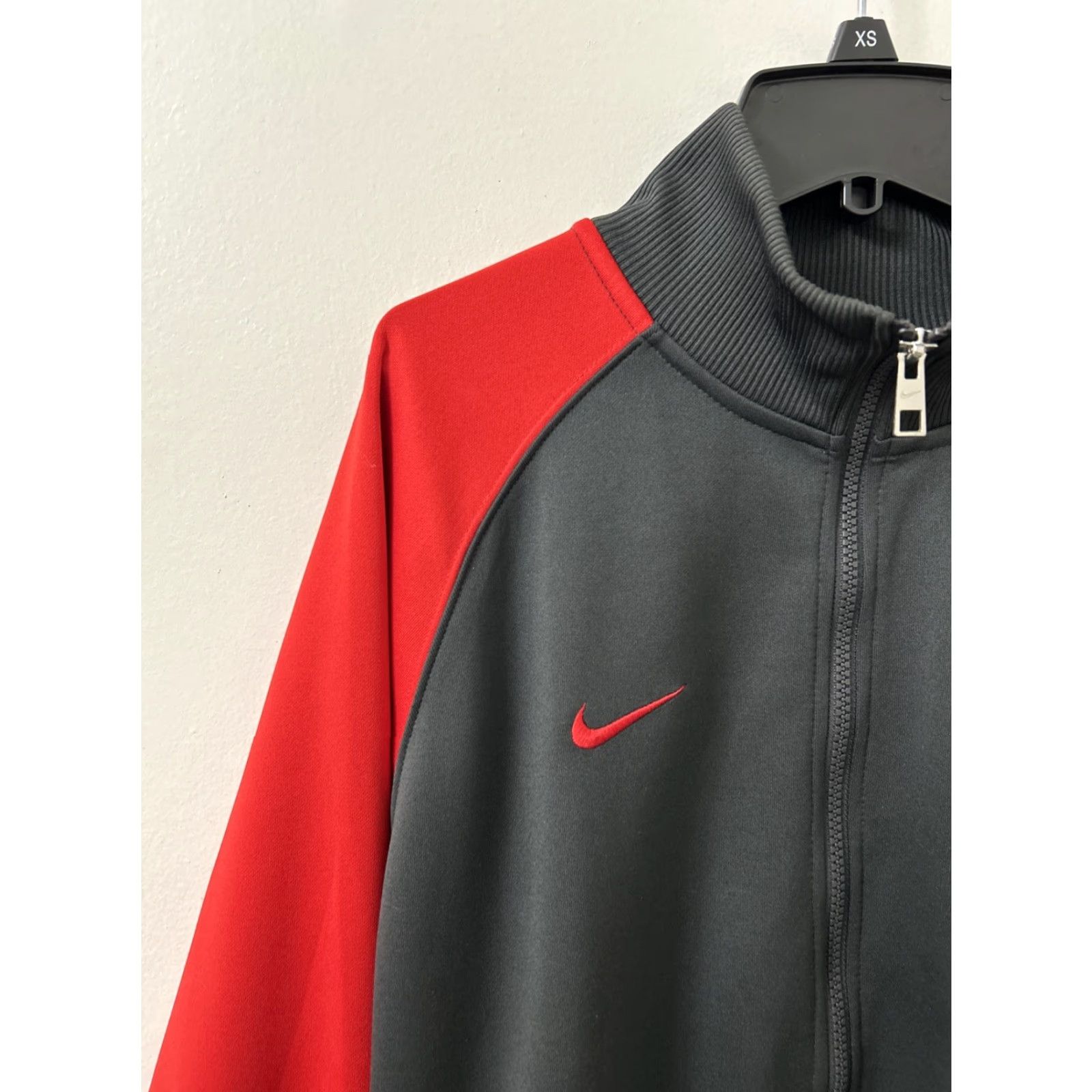 Nike Nike Track Jacket Mens Large Black Red Full Zip Swoosh Logo Pockets Size US L / EU 52-54 / 3 - 4 Thumbnail
