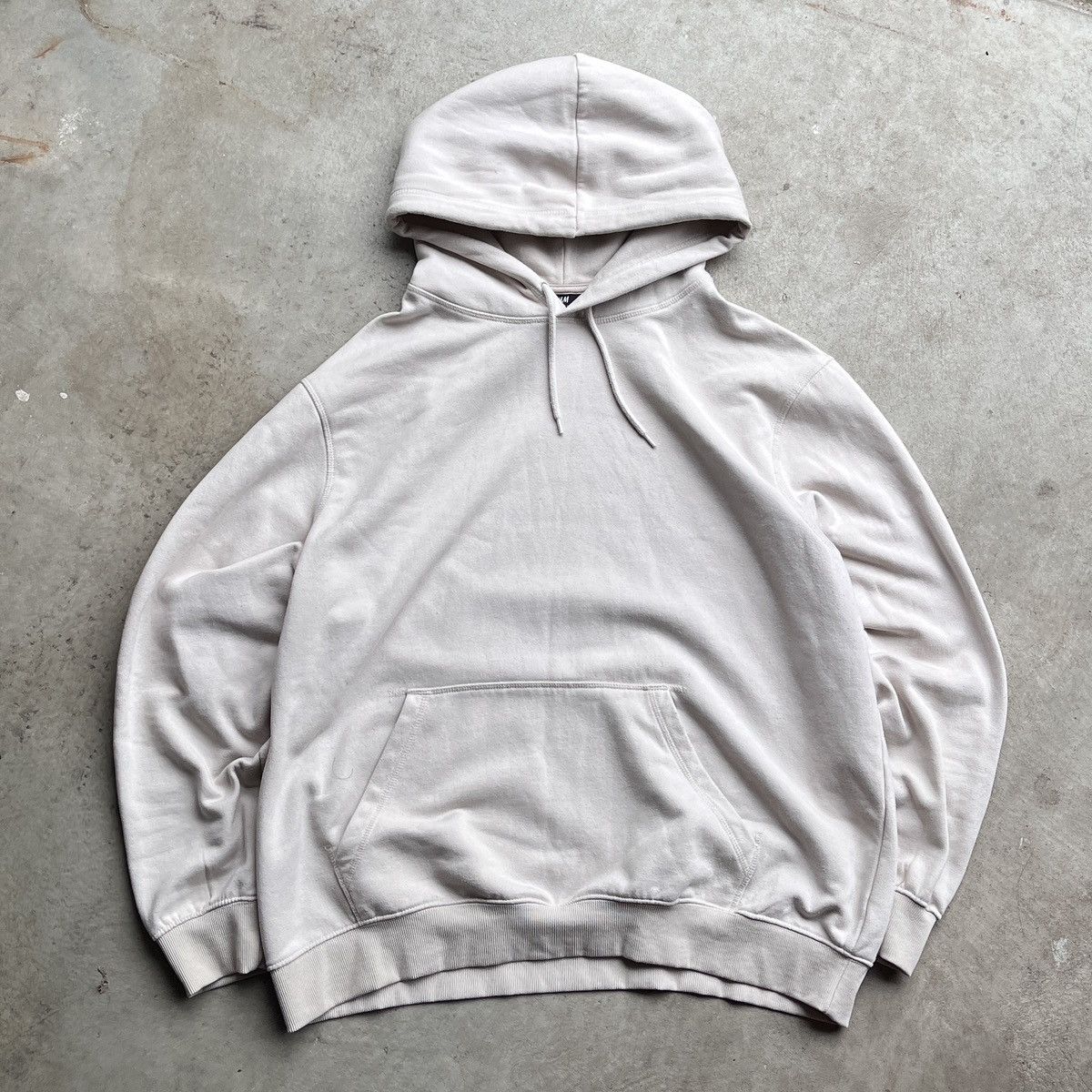 H&M H&M Relaxed Fit Blank Beige Pullover Hoodie Size US XL / EU 56 / 4 - 1 Thumbnail