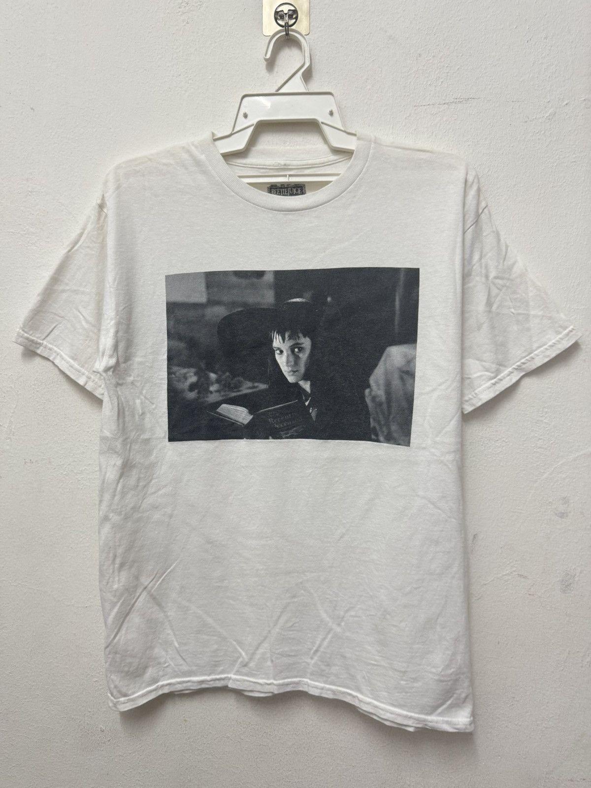 Vintage Lydia Deetz By Movie BeetleJuice Photo Tee T shirt Size US M / EU 48-50 / 2 - 1 Thumbnail
