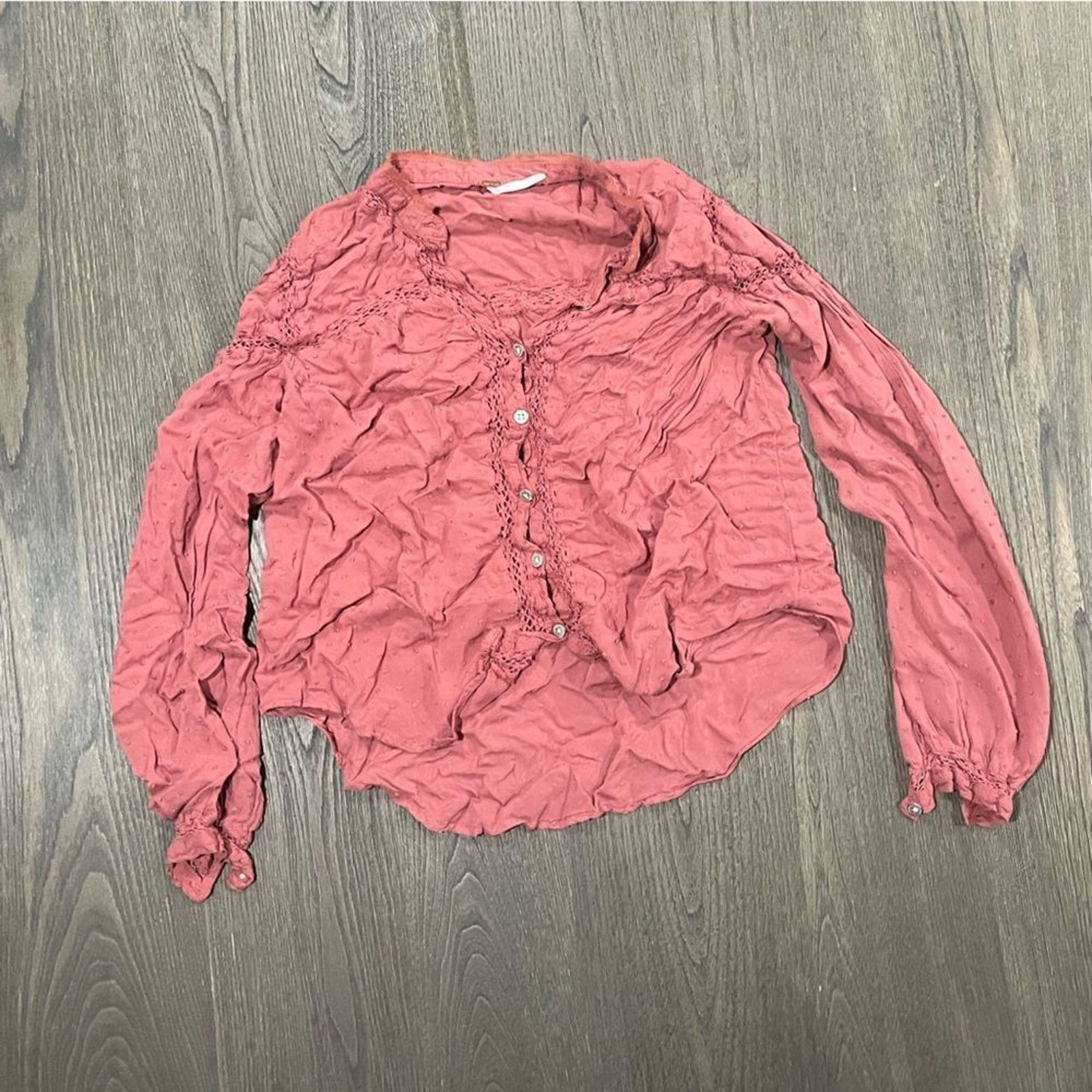 Free People Free People Rose Pink Rayon Button Front Blouse Swiss Dot S Size S / US 4 / IT 40 - 1 Thumbnail