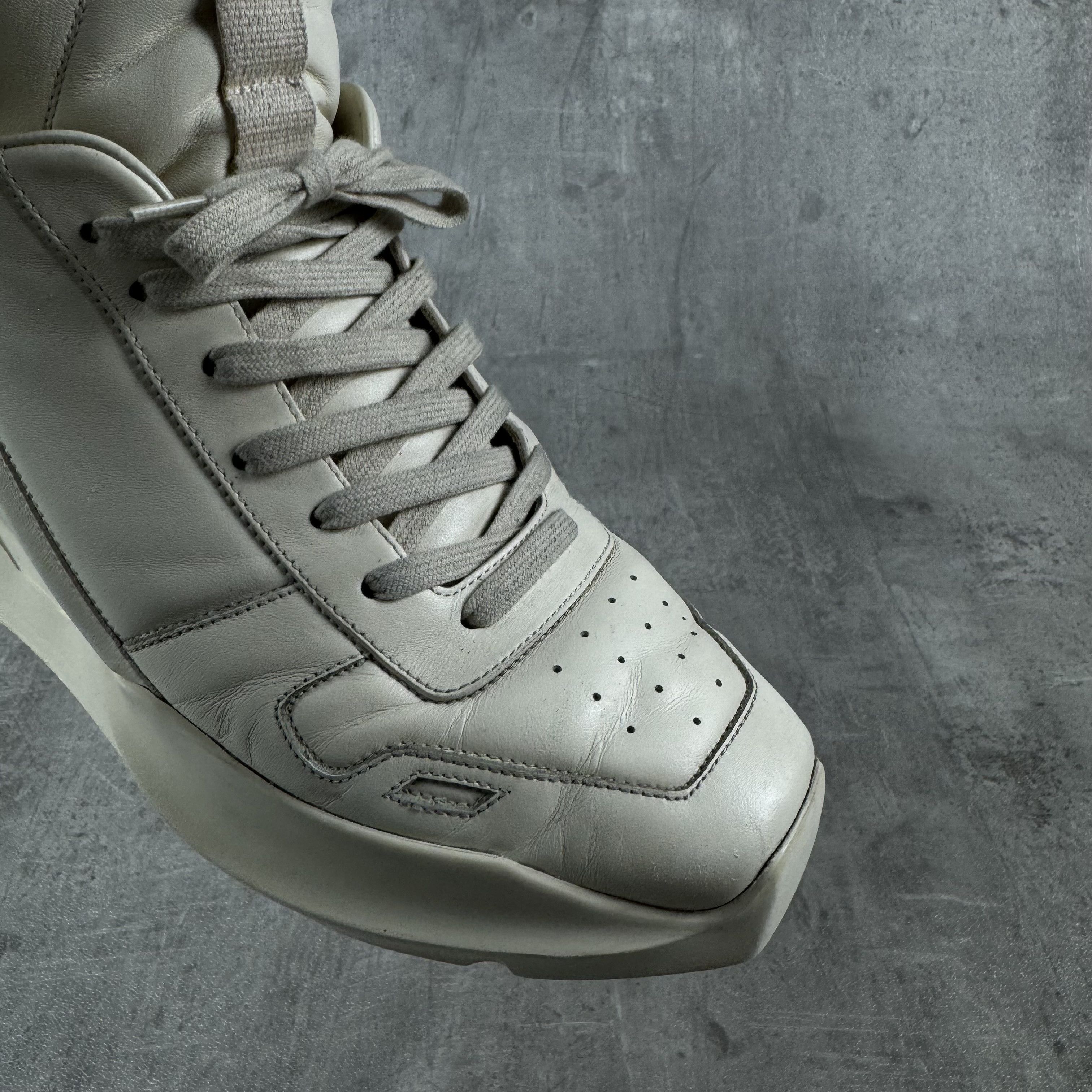 Rick Owens RICK OWENS Geth Runner Sneakers in White Size EU42 Size US 9 / EU 42 - 13 Thumbnail
