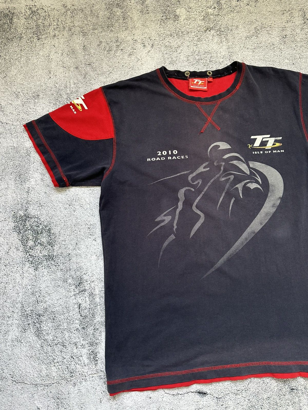 Other Vintage TT Isle of Man 2010 T-shirt Mountain Course Size US L / EU 52-54 / 3 - 5 Thumbnail