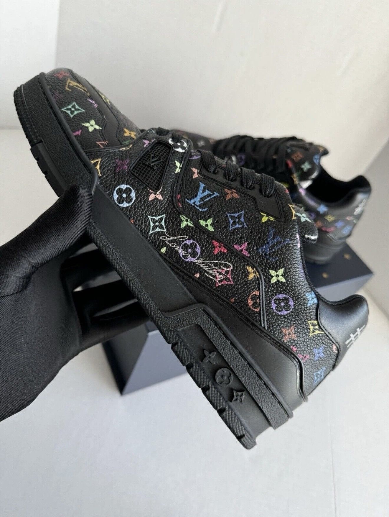Louis Vuitton × Takashi Murakami Louis Vuitton LV x Murakami Black Multicolore Trainer Size US 11 / EU 44 - 3 Thumbnail