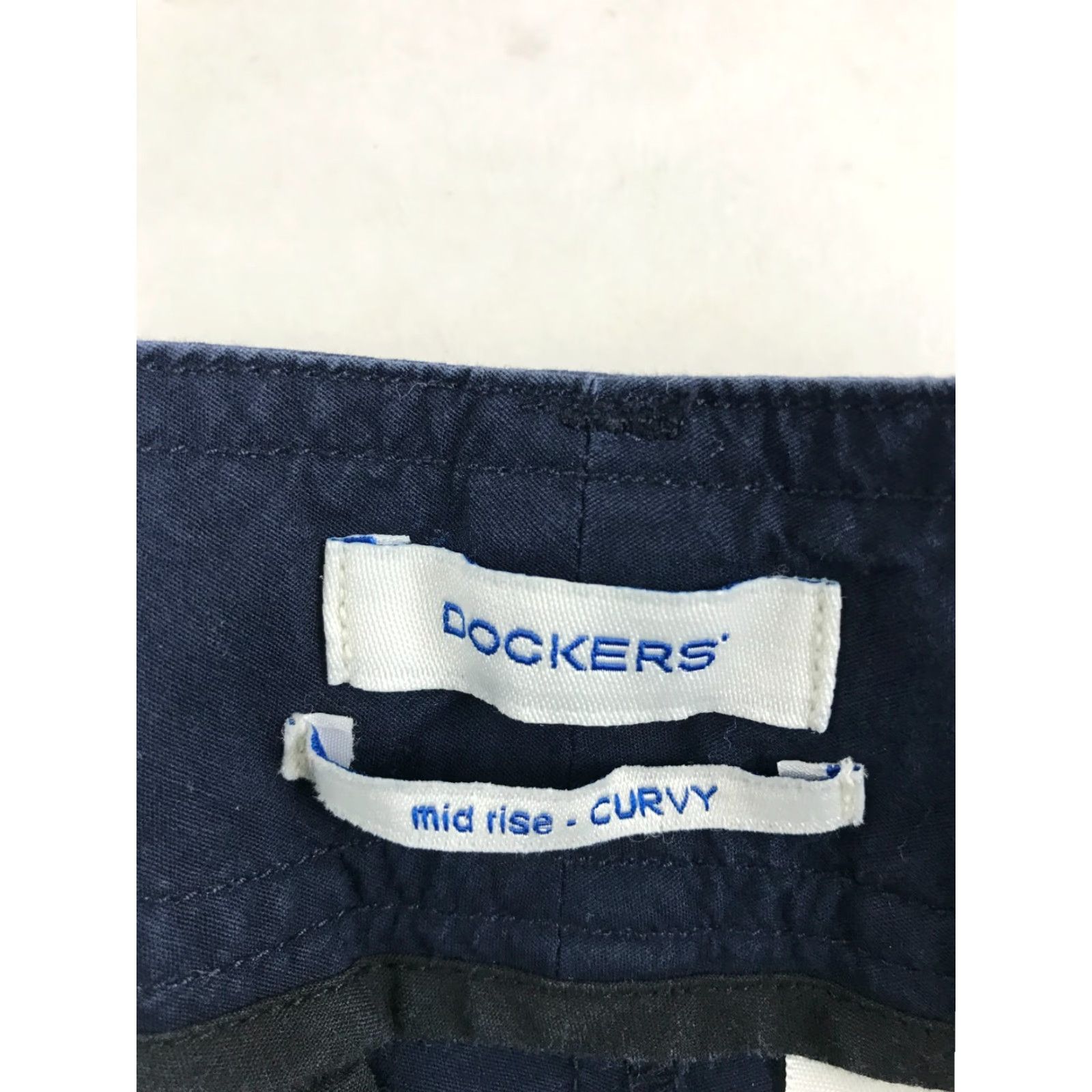 Dockers DOCKERS Shorts Women Navy Blue Dress Shorts Curvy Mid Rise 4 Regular Chino Cotton Spandex Flat Front Casual Travel Modern Vintage: No Size 4XL / US 24-26 - 6 Thumbnail