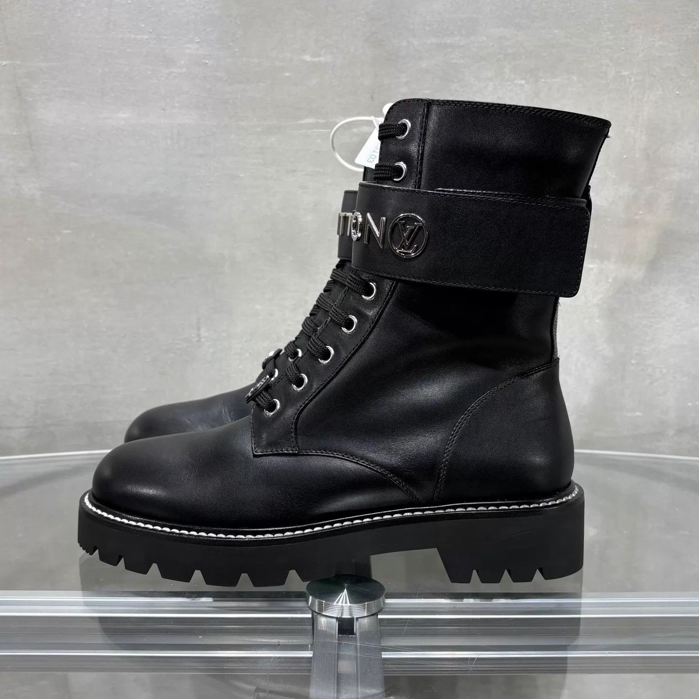 Louis Vuitton LV black logo martin boots new tried on 38 YH25103 Size US 7.5 / IT 37.5 - 3 Thumbnail