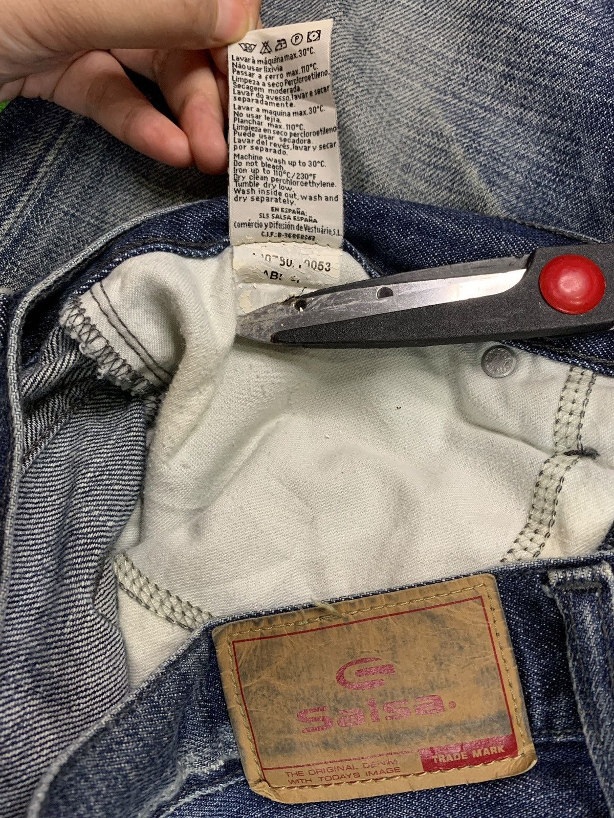 Japanese Brand Vintage Japanese Brand Faded Wash Style Baggy Jeans Size US 34 / EU 50 - 10 Thumbnail