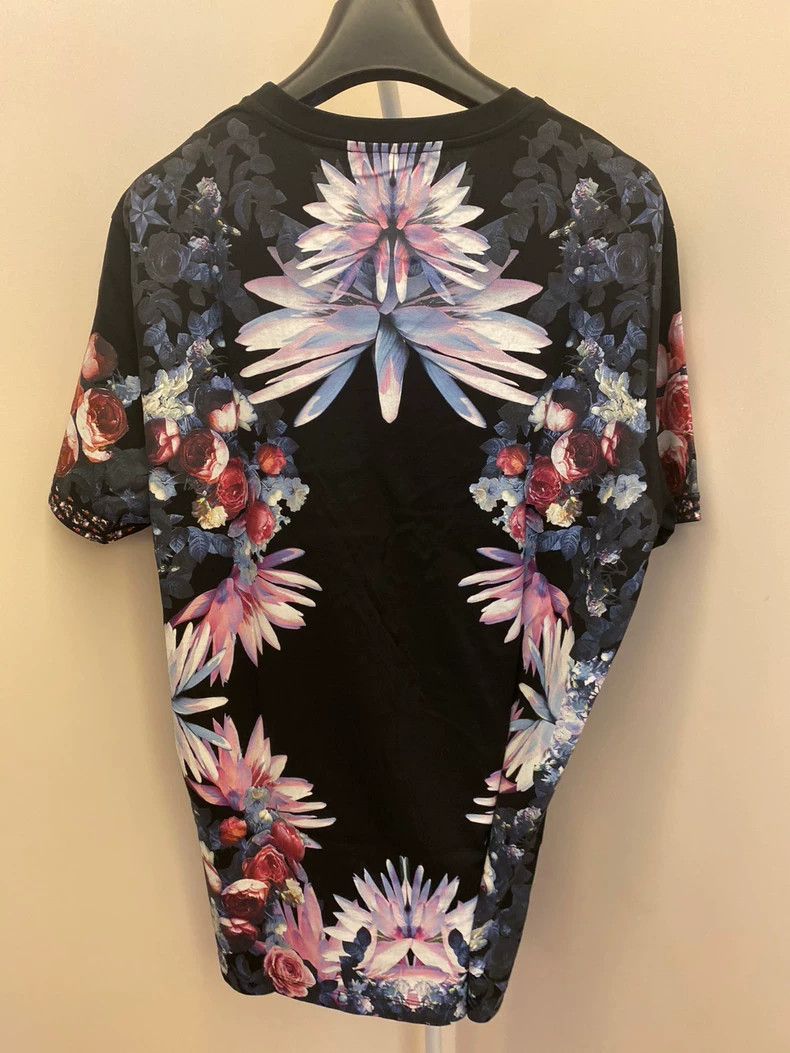 Givenchy Givenchy Floral T-Shirt, Loose Fit Size US XS / EU 42 / 0 - 2 Thumbnail