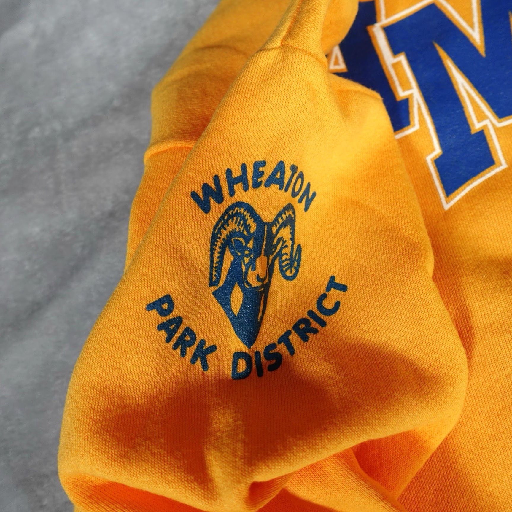 Vintage VINTAGE Wheaton Park District Rams Football Sweatshirt Mens S Gold 90s NFL Team Logo Size US S / EU 44-46 / 1 - 6 Thumbnail