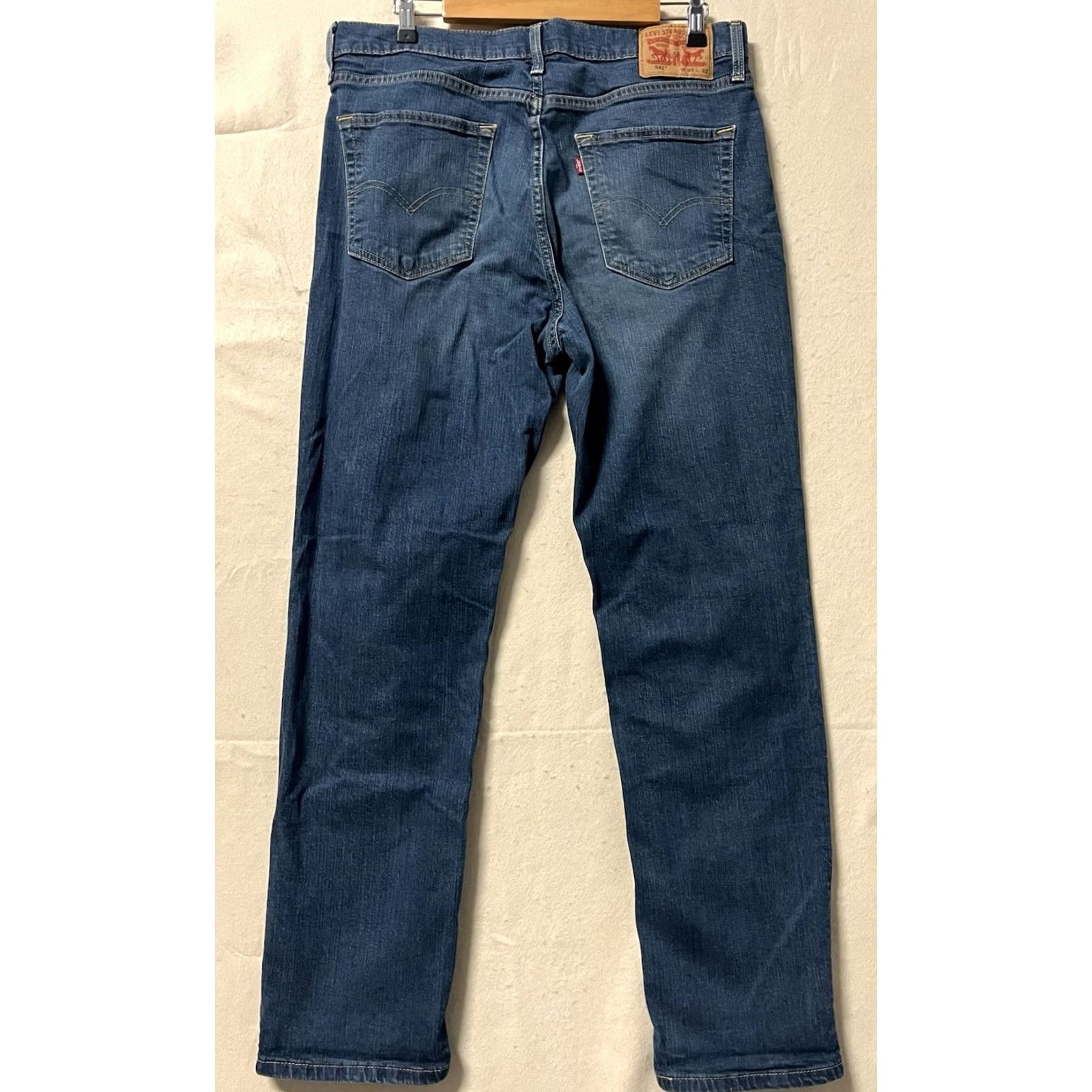 Levi's Levi's 541 Athletic Jeans Men's Dark Wash Blue Denim Stretch 35x32 Button Zipper Logo Size US 35 - 2 Thumbnail